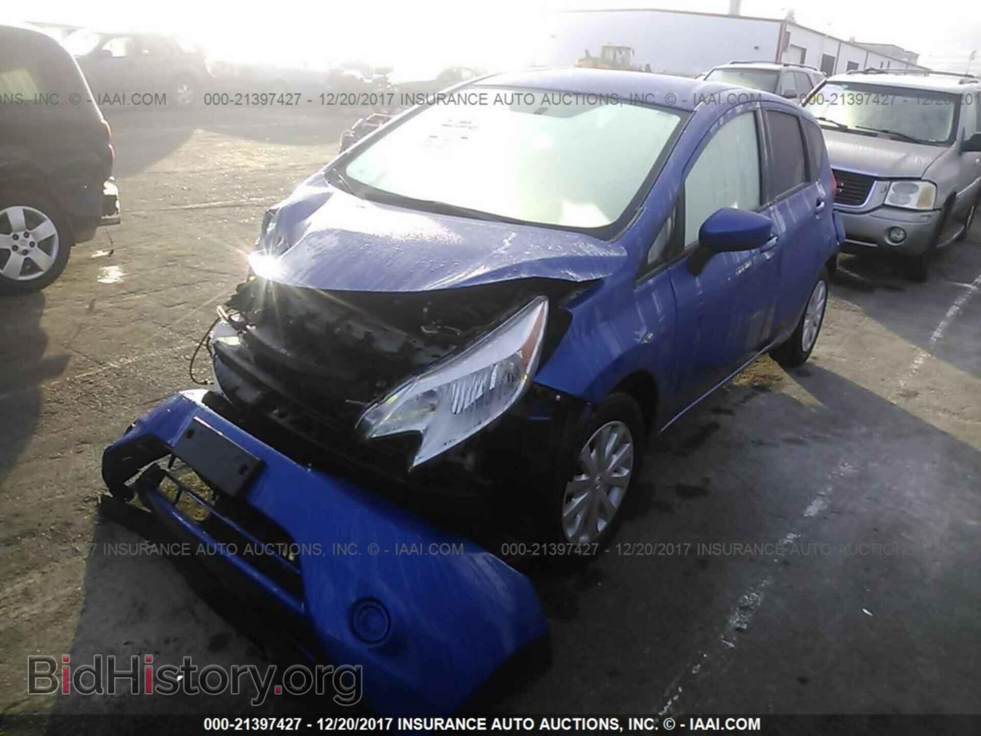 2015 Nissan Versa note - VIN: 3N1CE2CP1FL388616 - Фото 2