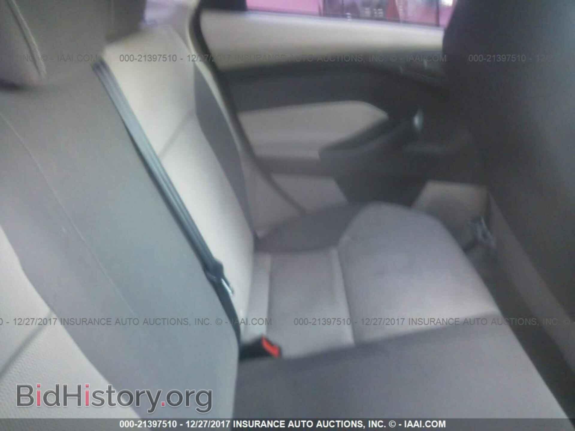 2012 Ford Focus - VIN: 1FAHP3F21CL154525 - Photo 8