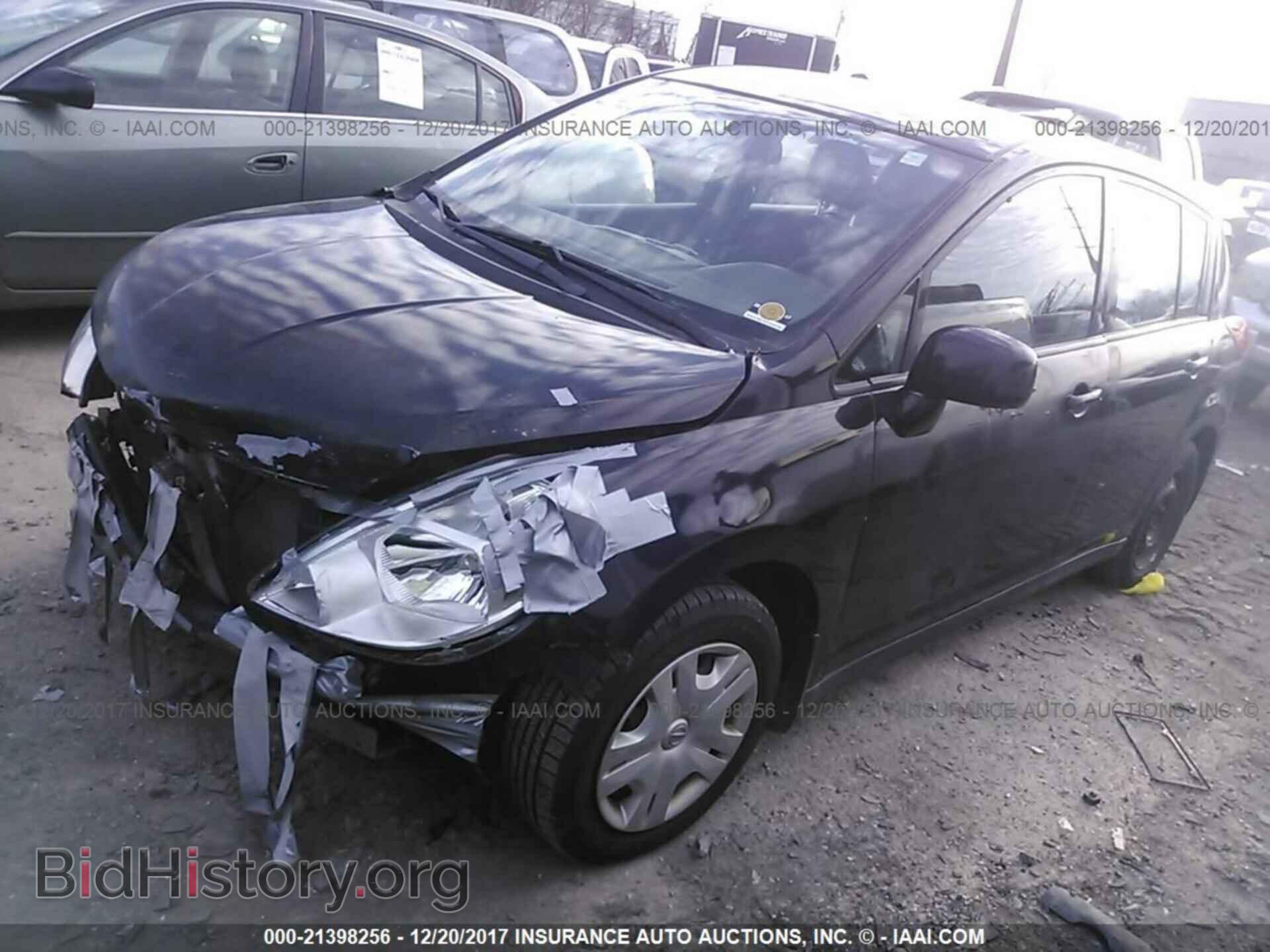 2011 Nissan Versa - VIN: 3N1BC1CP1BL360935 - Фото 2