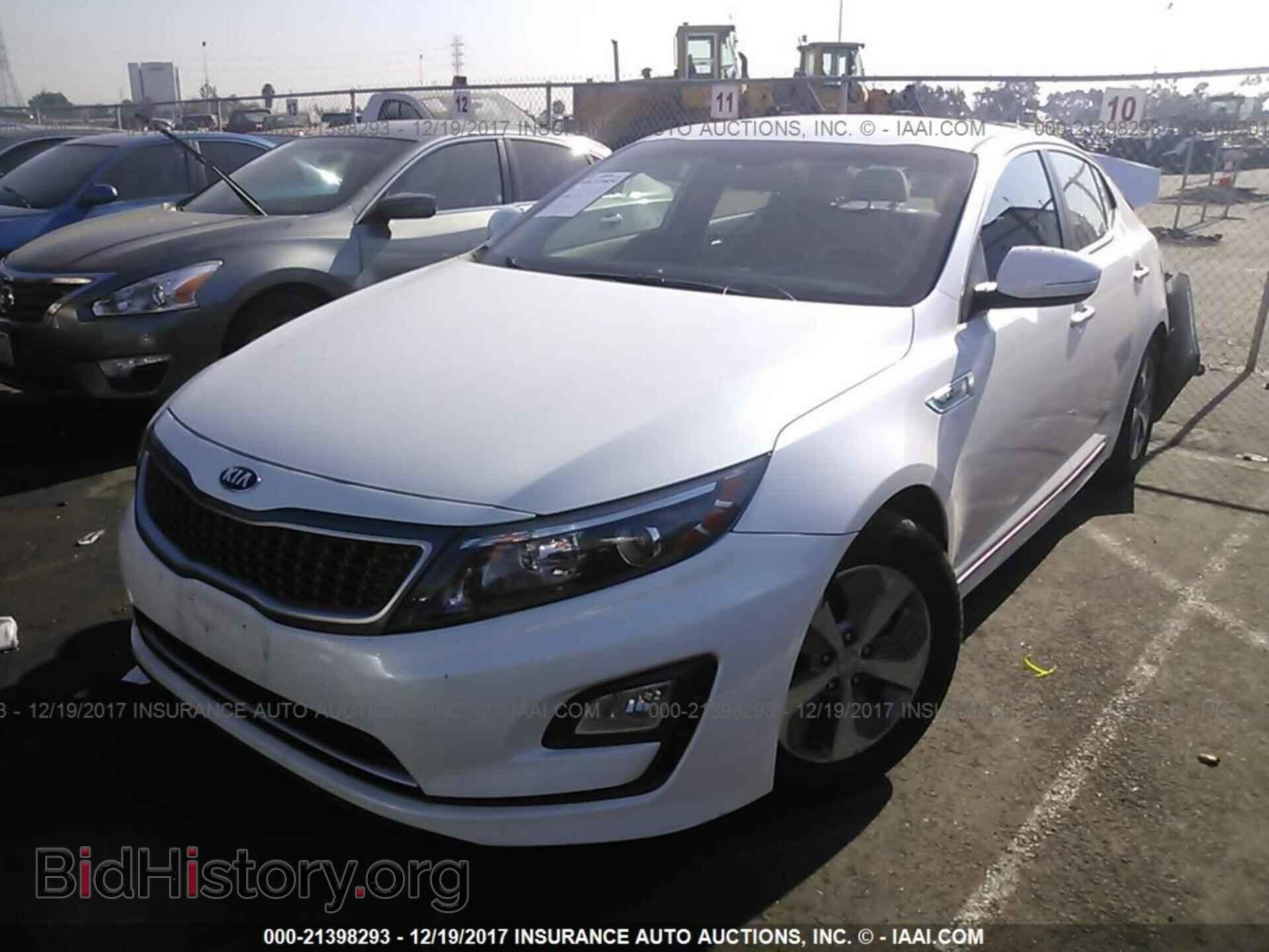 2016 Kia Optima - VIN: KNAGM4AD3G5096115 - Photo 2