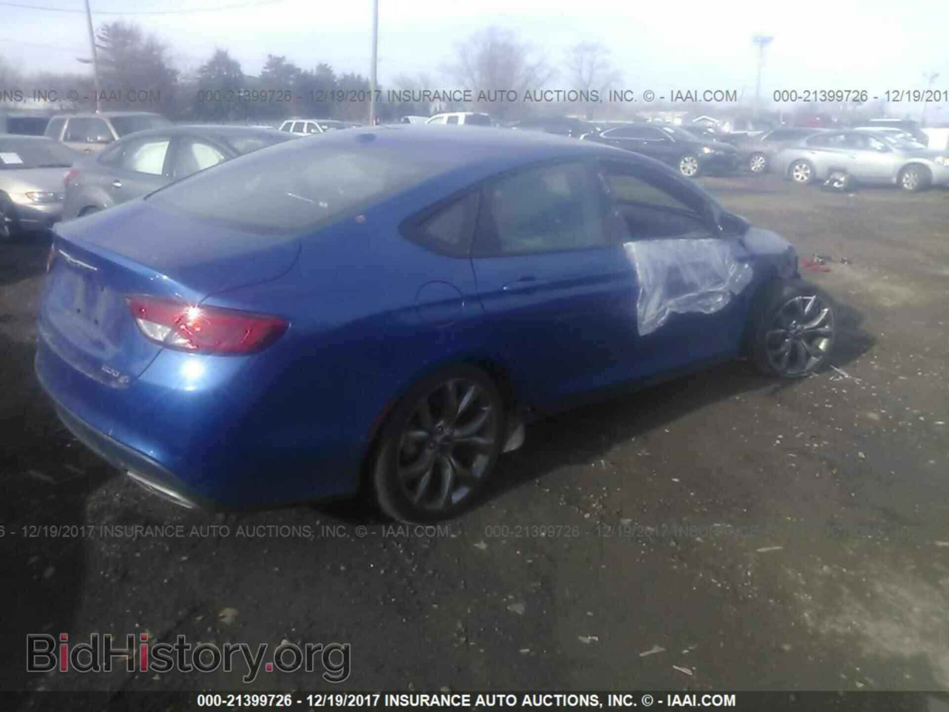 2016 Chrysler 200 - VIN: 1C3CCCBBXGN104100 - Photo 4