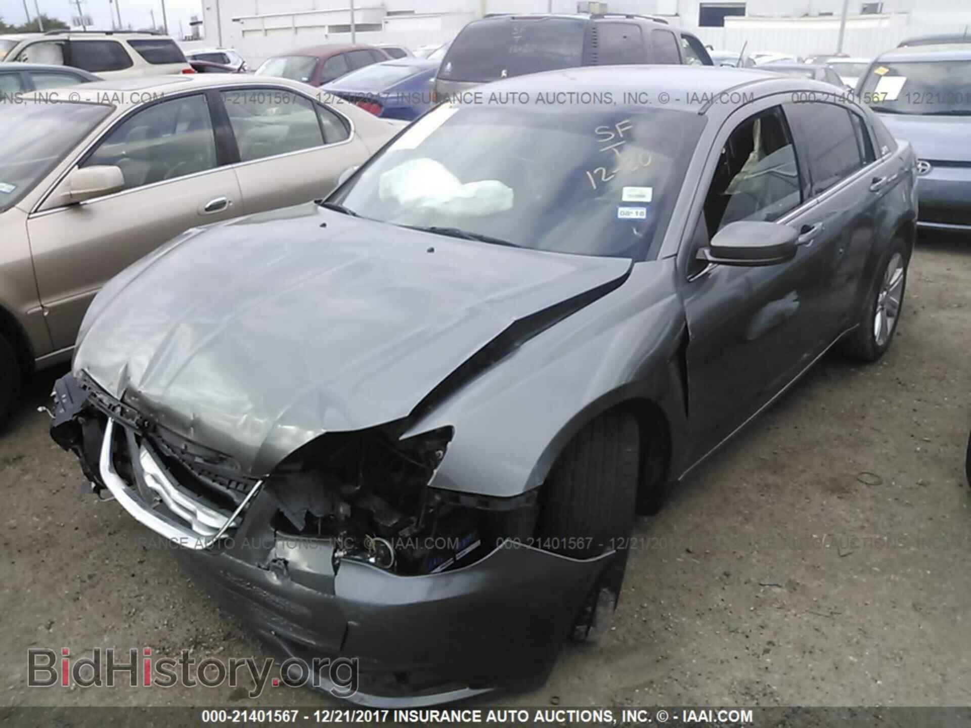 2012 Chrysler 200 - VIN: 1C3CCBBB8CN226541 - Фото 2