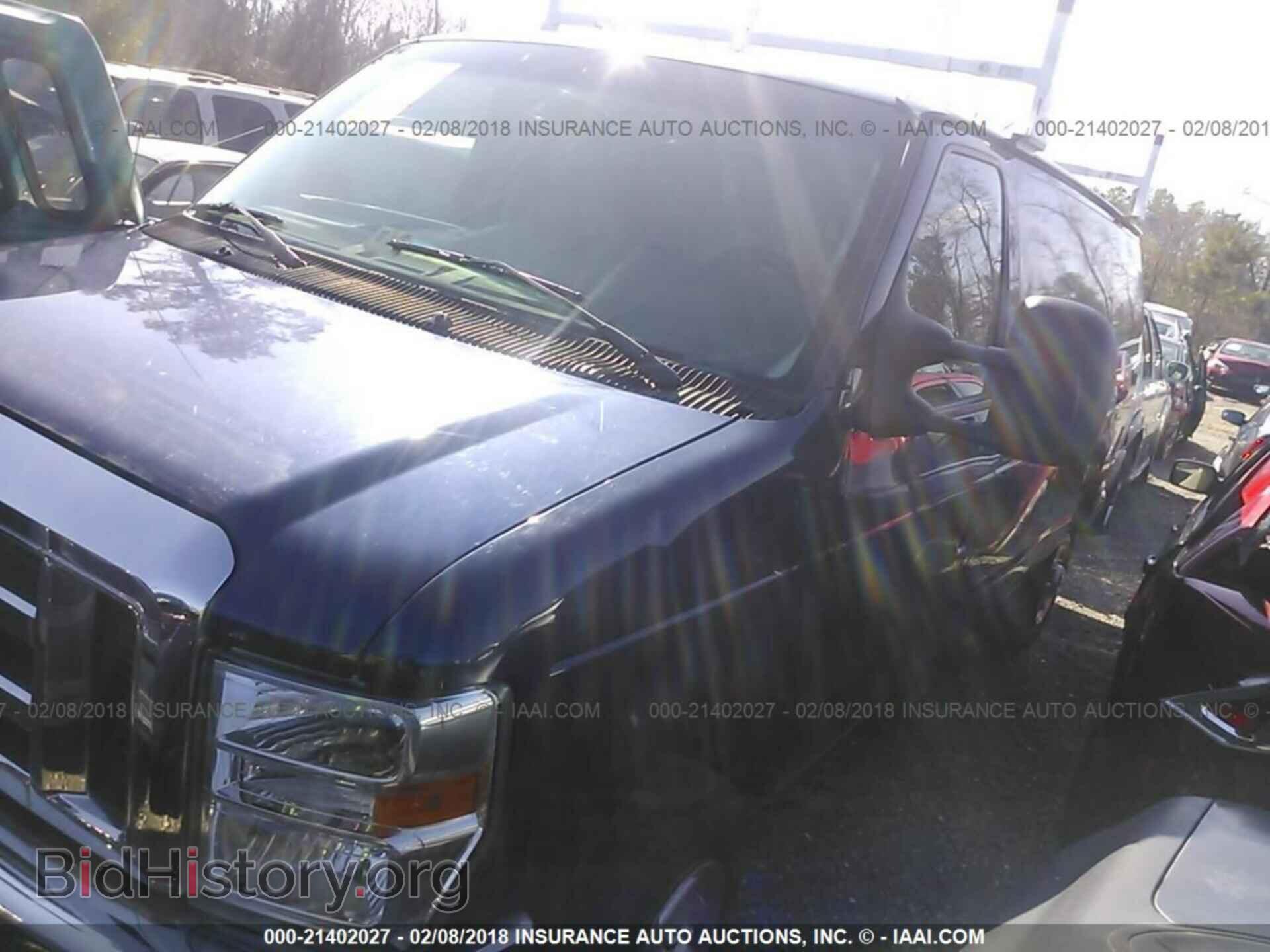 2011 Ford Econoline - VIN: 1FTNE1EW1BDB39818 - Фото 2
