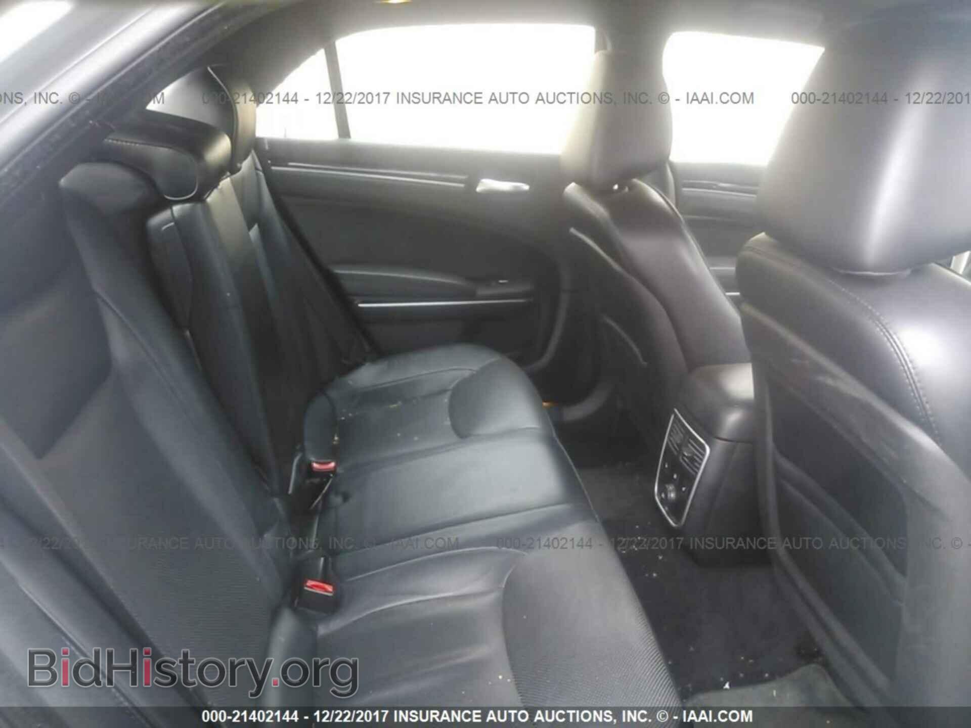 2013 Chrysler 300c - VIN: 2C3CCAKG5DH683095 - Фото 8