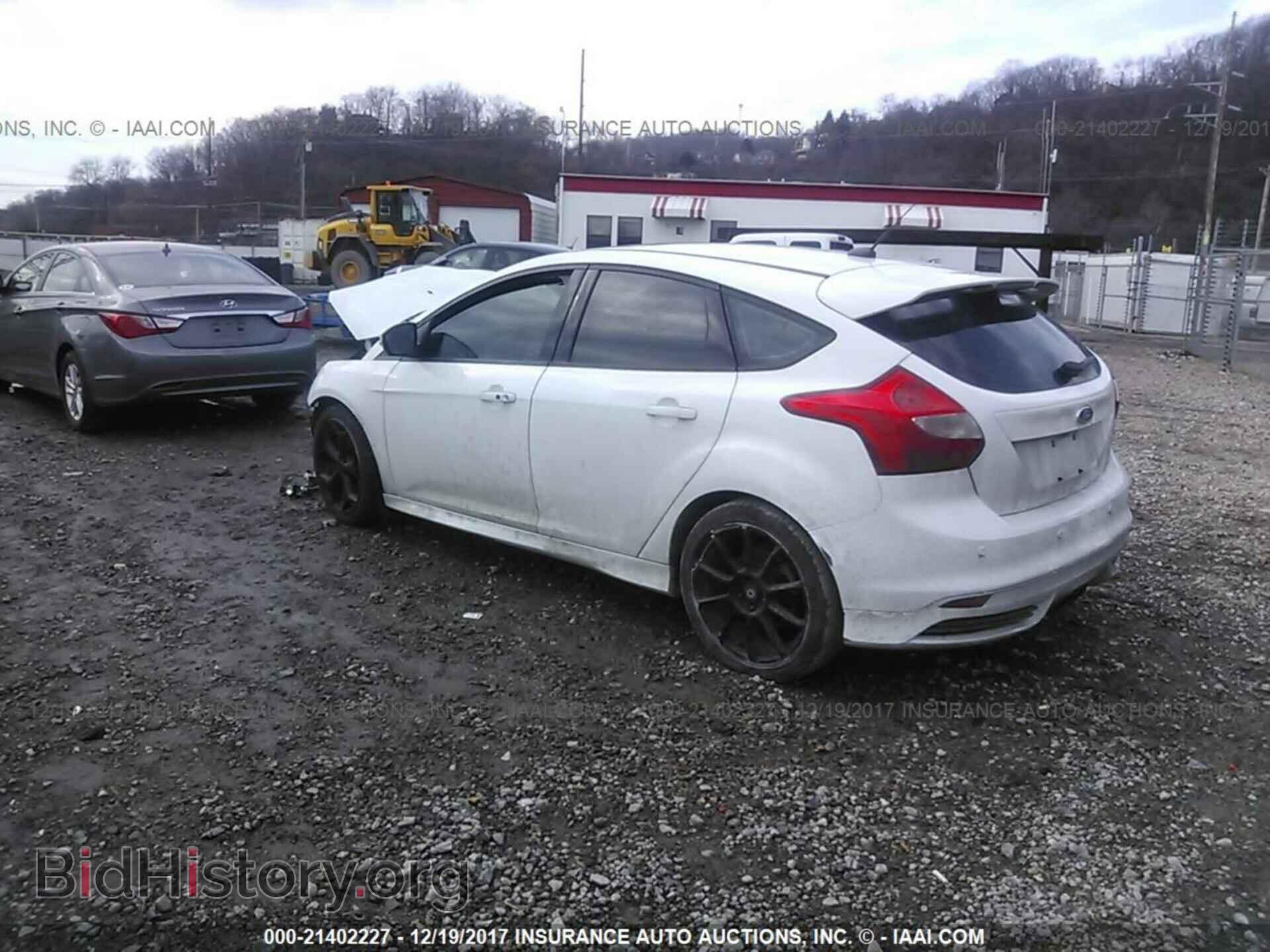 2014 Ford Focus - VIN: 1FADP3L99EL175769 - Фото 3