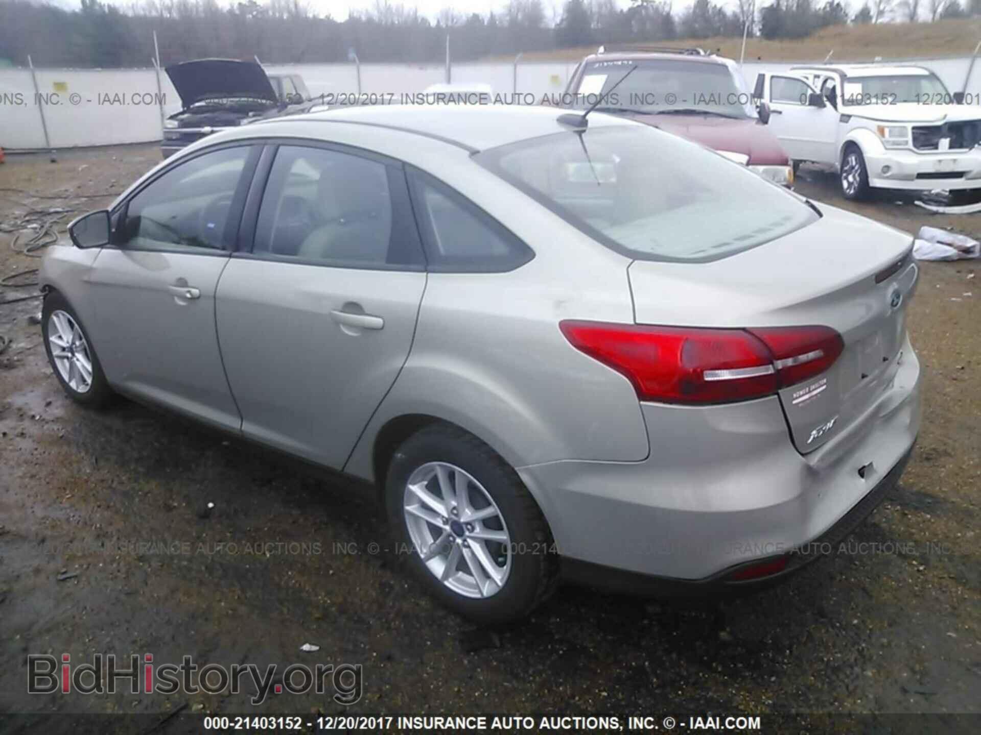 2015 Ford Focus - VIN: 1FADP3F29FL354099 - Photo 3