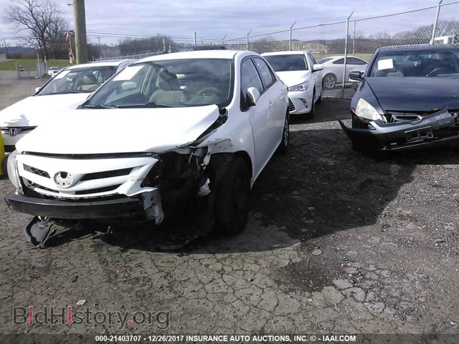 2011 Toyota Corolla - VIN: 2T1BU4EE6BC596457 - Фото 2