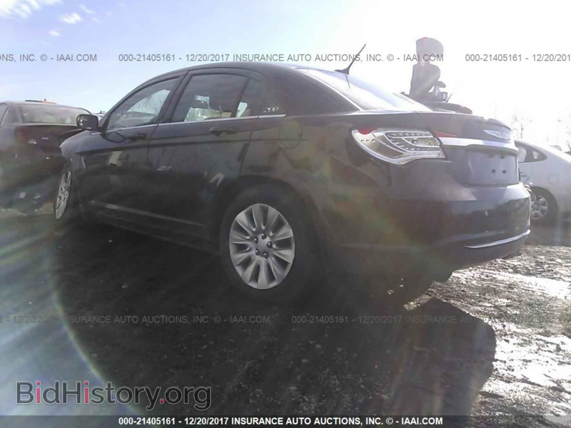 2013 Chrysler 200 - VIN: 1C3CCBAG3DN723883 - Фото 3