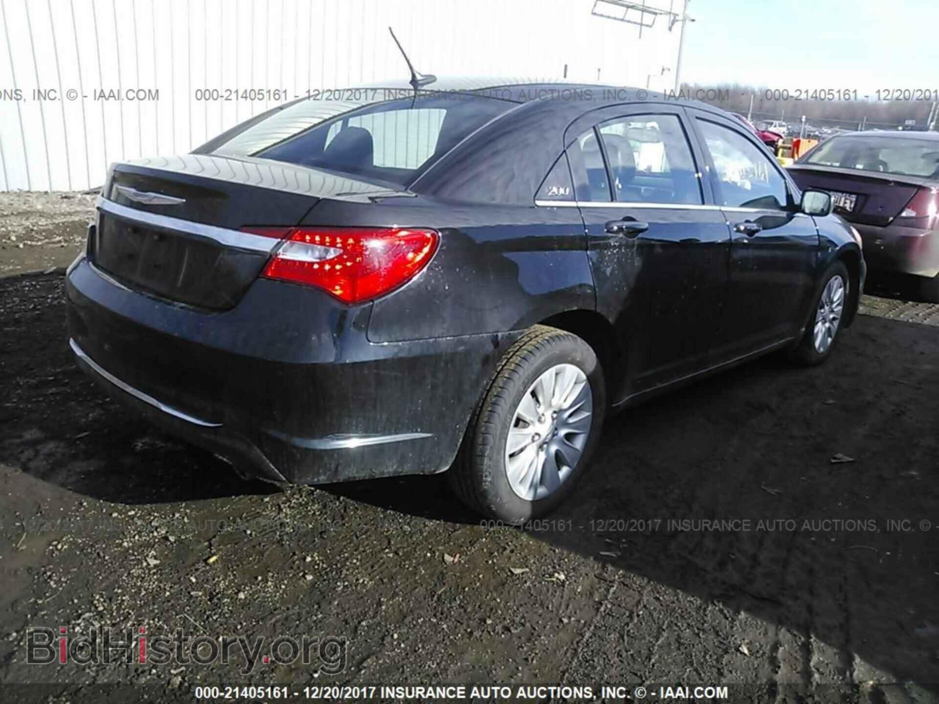 2013 Chrysler 200 - VIN: 1C3CCBAG3DN723883 - Фото 4
