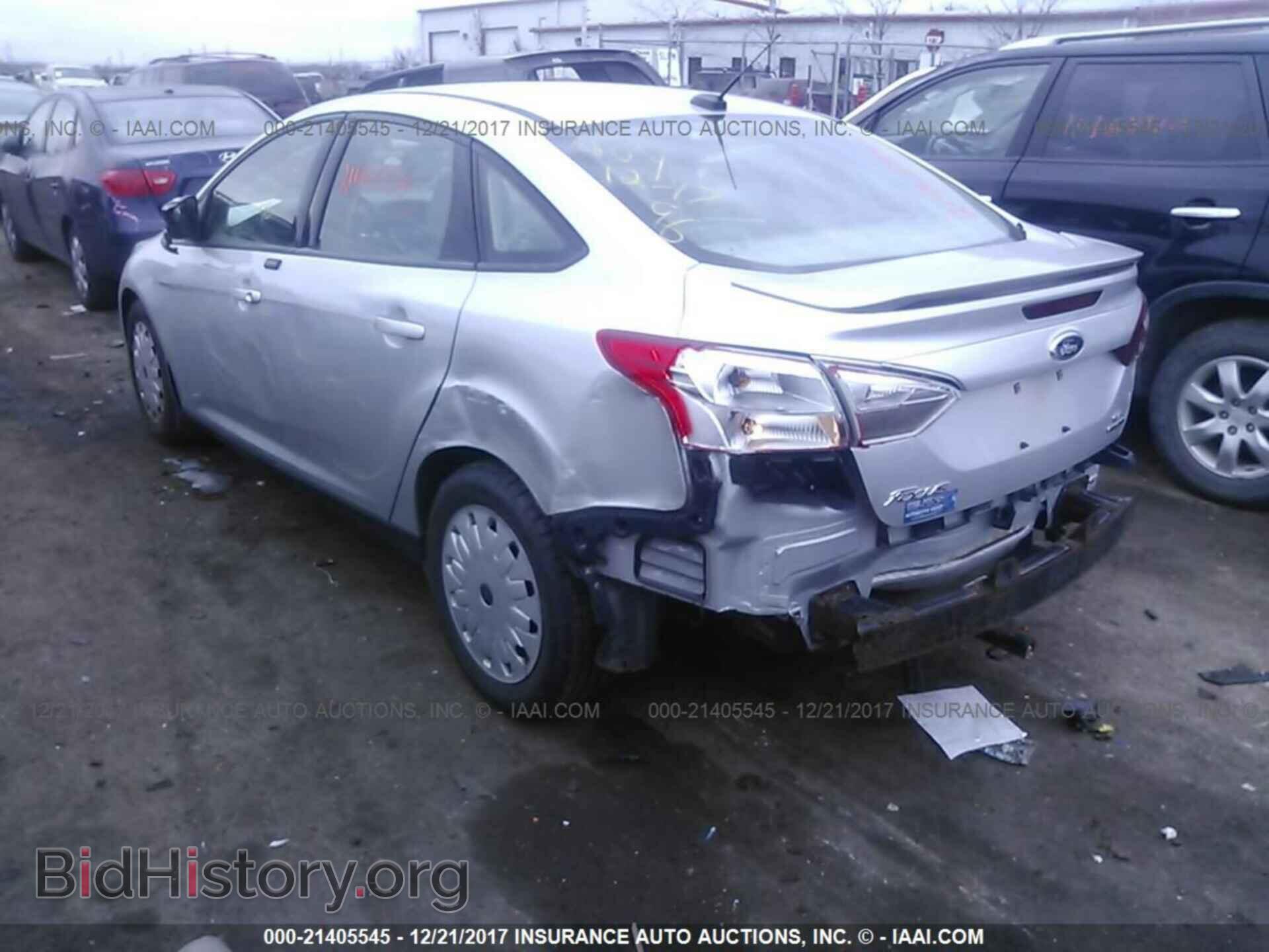 2013 Ford Focus - VIN: 1FADP3F27DL233570 - Photo 3