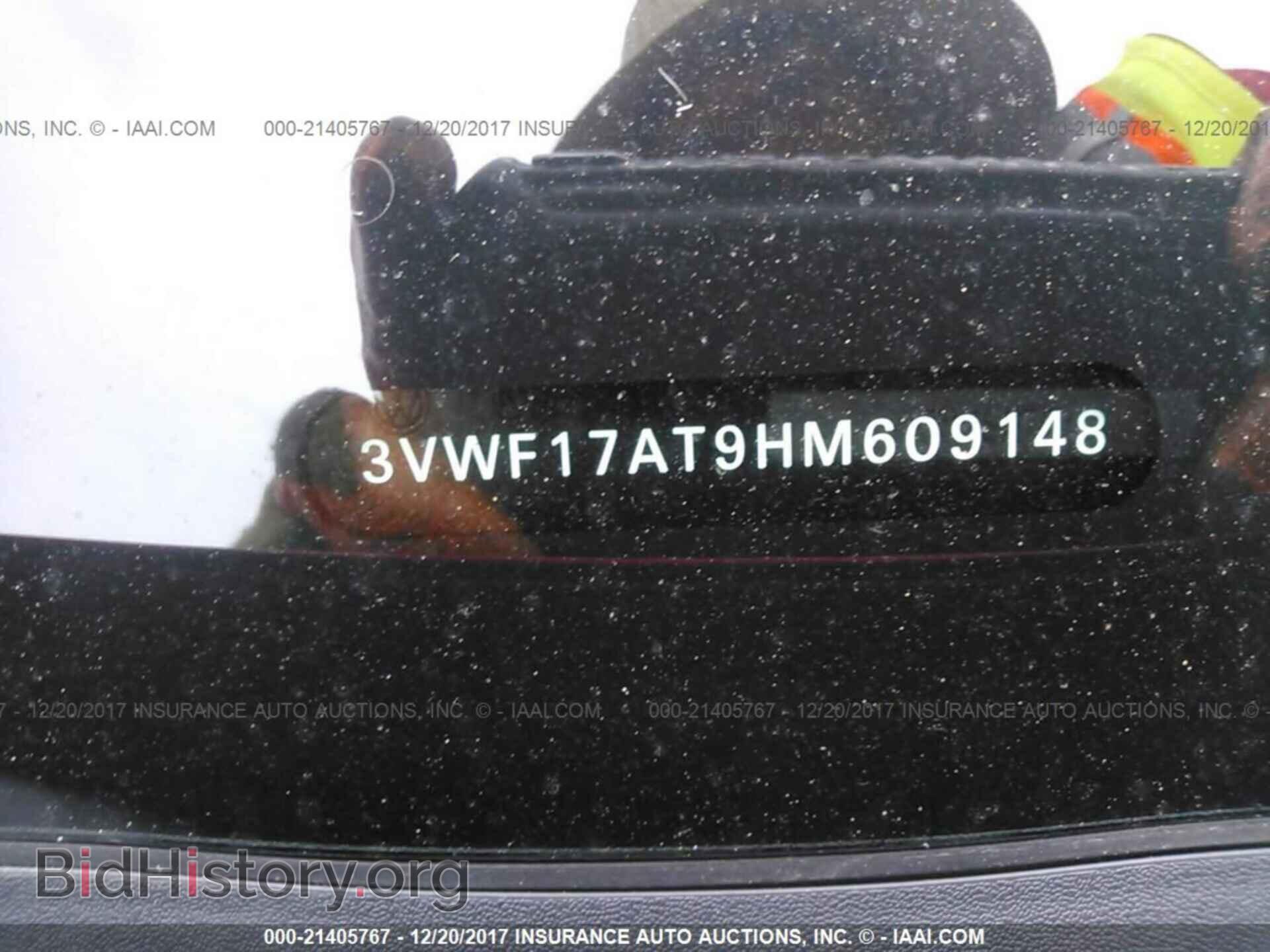 2017 Volkswagen Beetle - VIN: 3VWF17AT9HM609148 - Фото 9