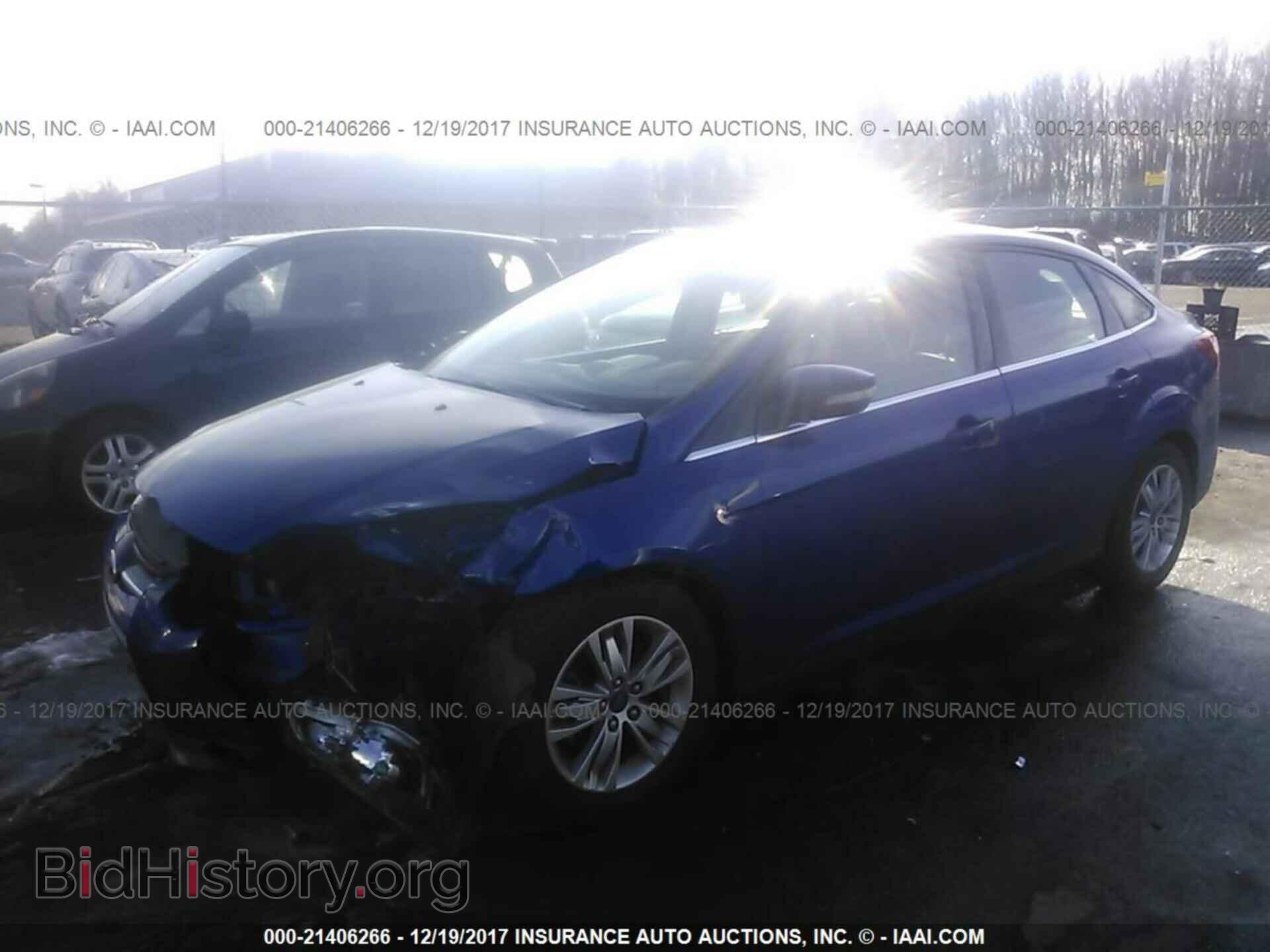 2012 Ford Focus - VIN: 1FAHP3H24CL275921 - Photo 2