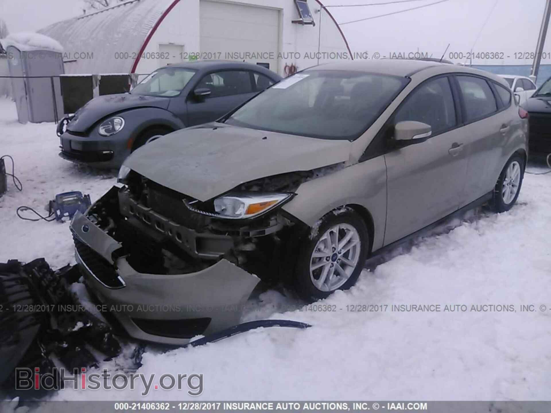 2016 Ford Focus - VIN: 1FADP3K22GL370071 - Фото 2