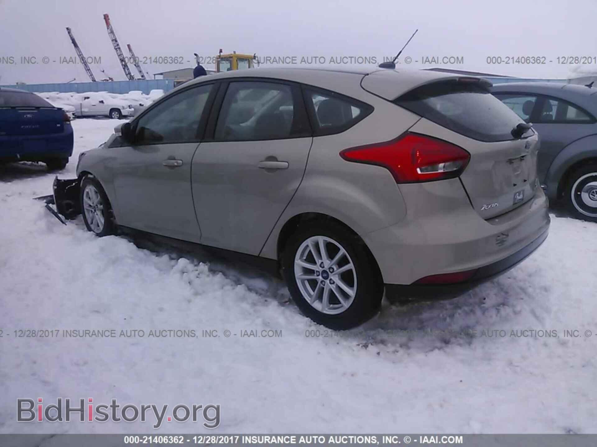 2016 Ford Focus - VIN: 1FADP3K22GL370071 - Фото 3