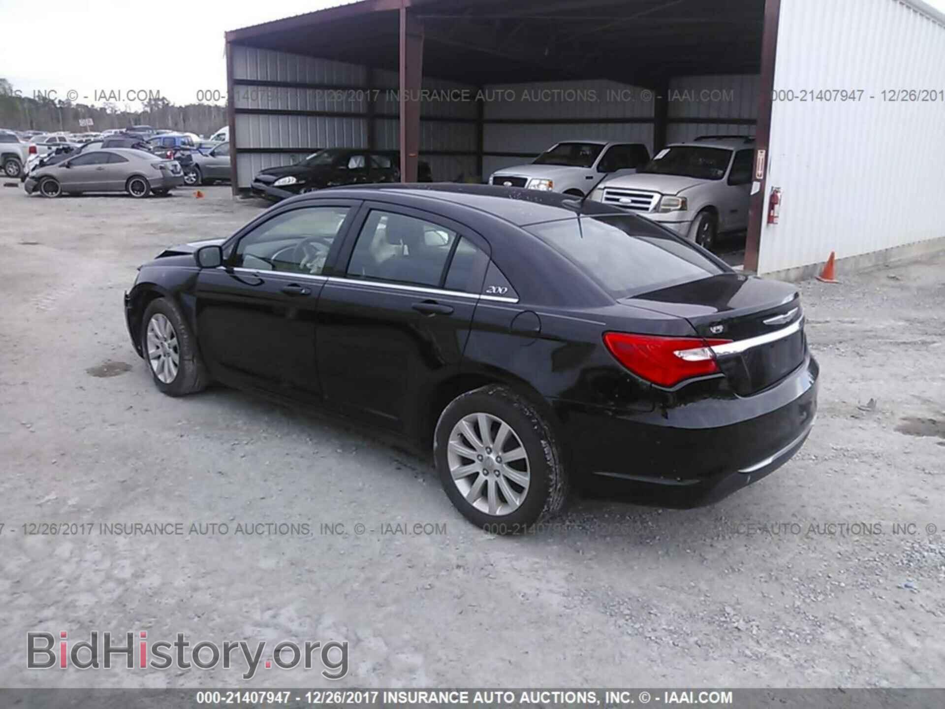 2013 Chrysler 200 - VIN: 1C3CCBBBXDN672630 - Photo 3