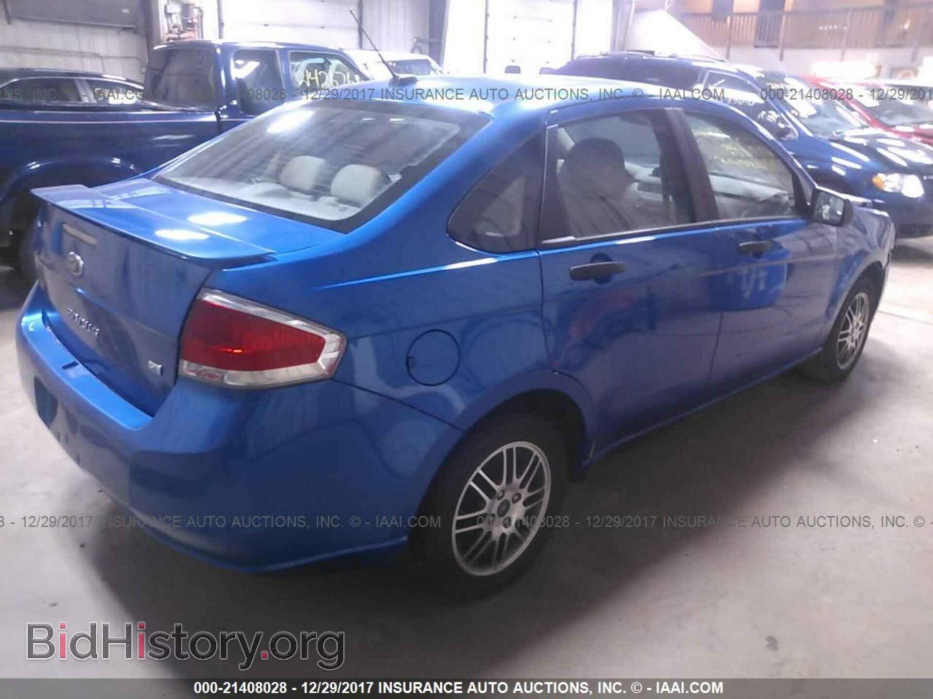2011 Ford Focus - VIN: 1FAHP3FN5BW103309 - Фото 4