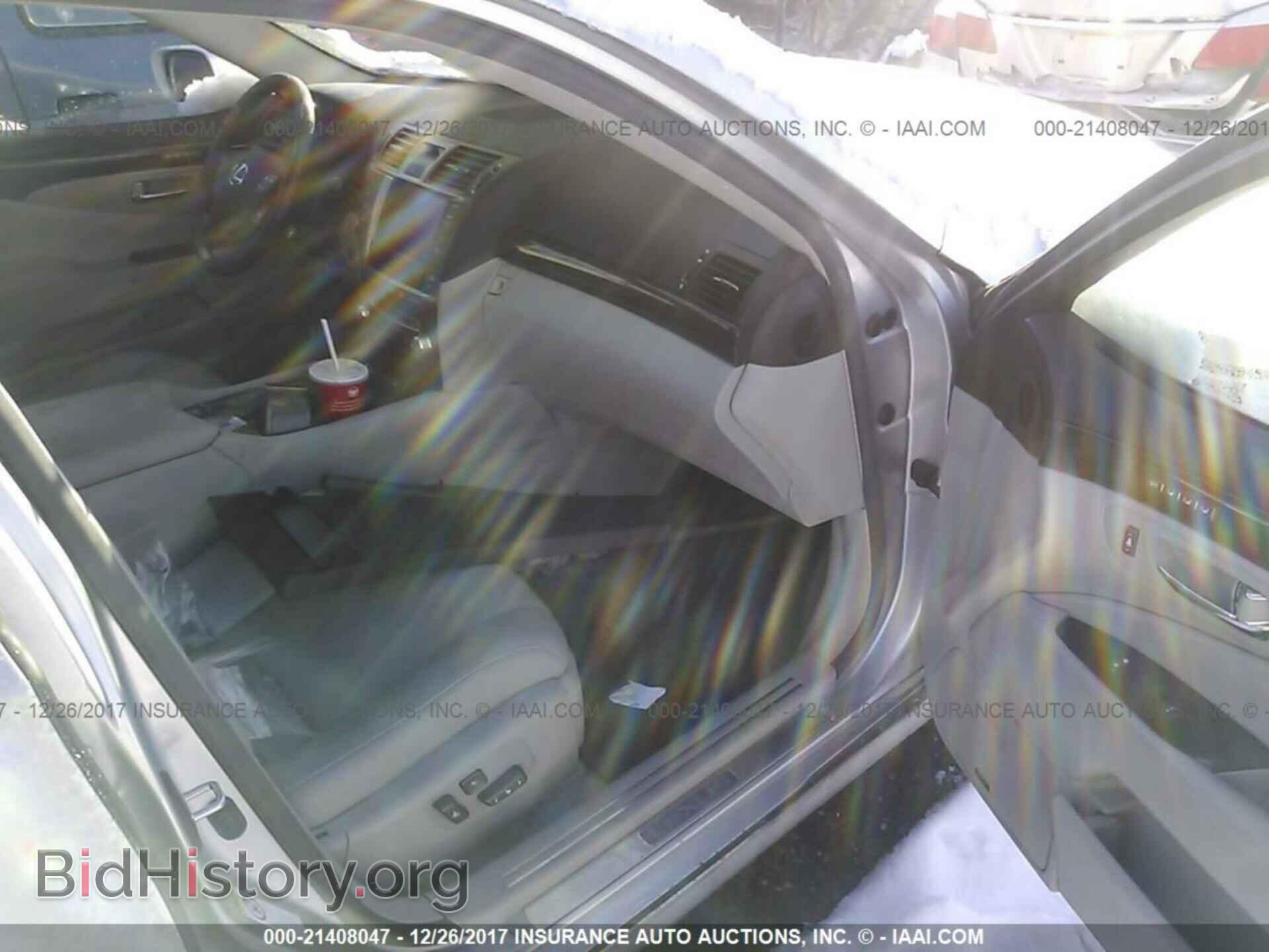2011 Lexus Ls - VIN: JTHCL5EFXB5011414 - Photo 5