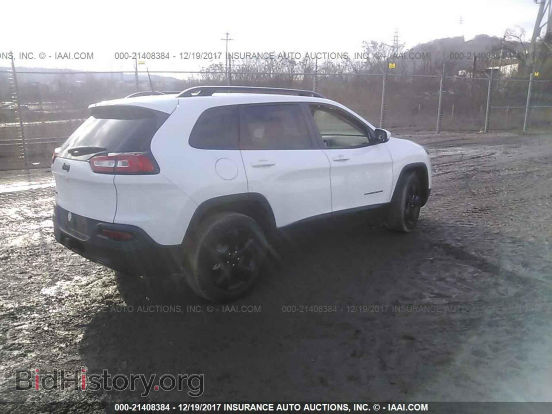 2018 Jeep Cherokee - VIN: 1C4PJMDB4JD539472 - Фото 4
