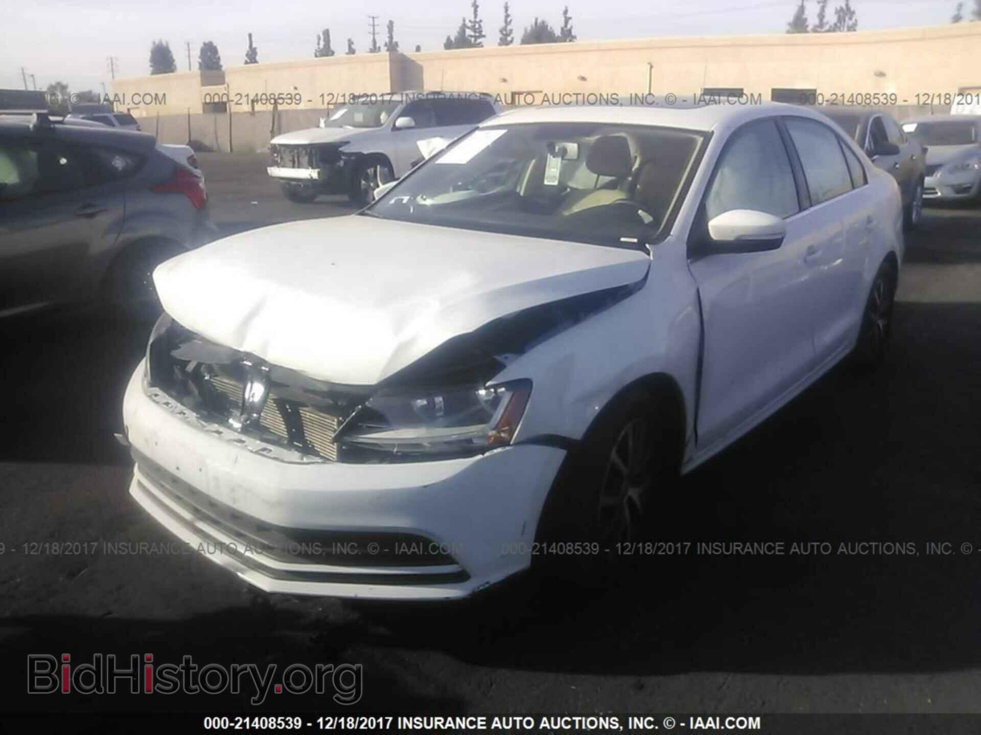 2017 Volkswagen Jetta - VIN: 3VWDB7AJ5HM267877 - Фото 2