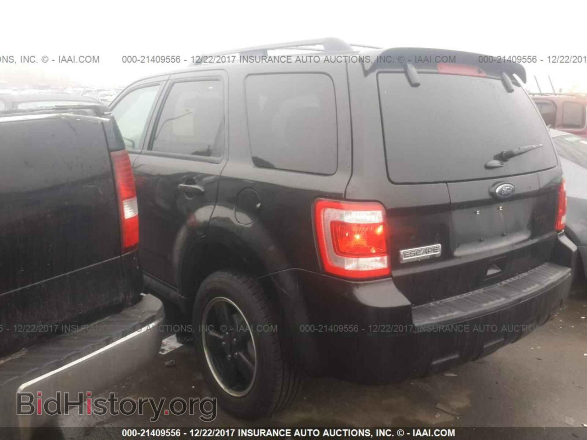 2011 Ford Escape - VIN: 1FMCU0DG0BKB12065 - Photo 3