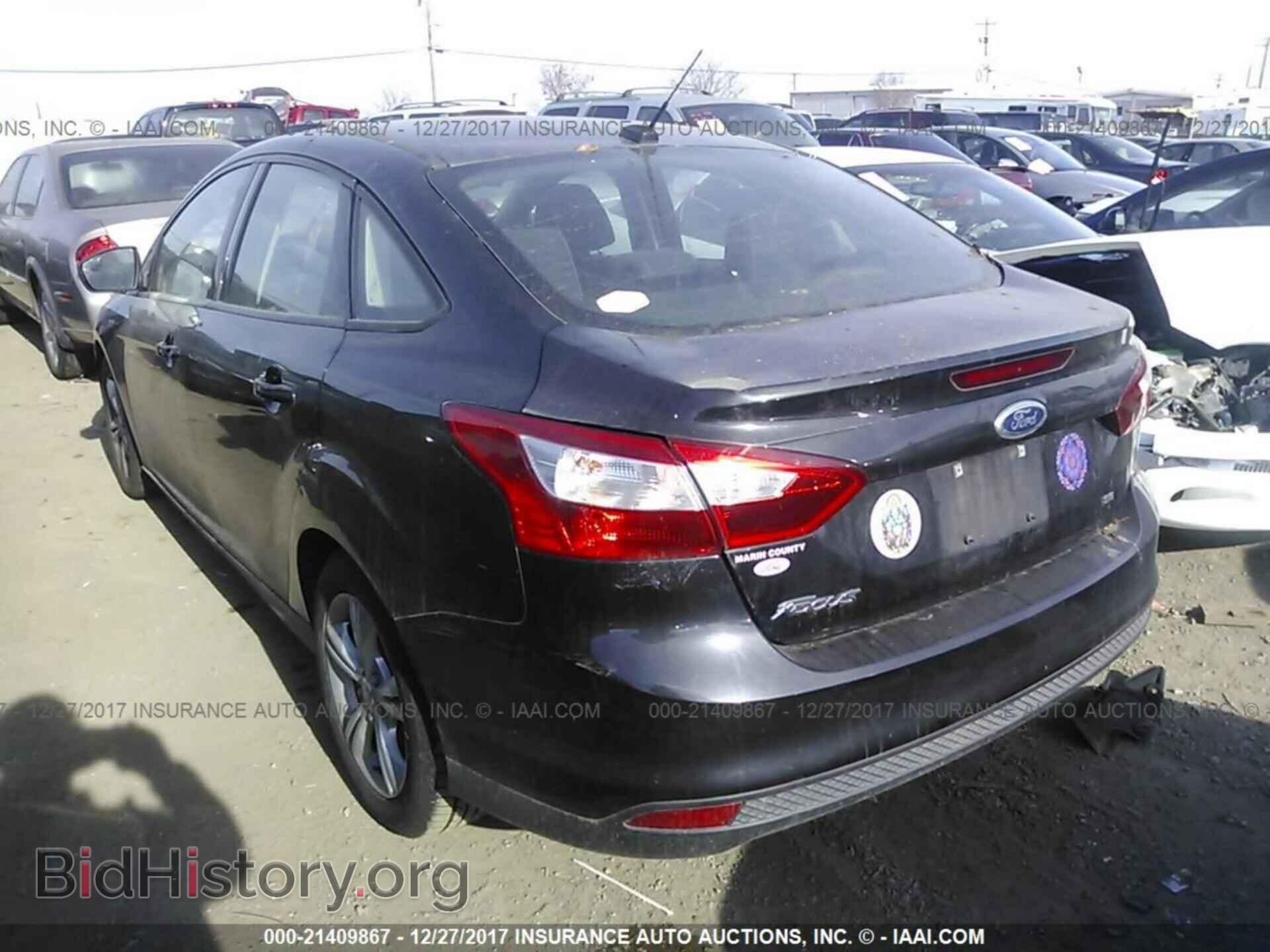 2014 Ford Focus - VIN: 1FADP3F21EL211162 - Photo 3