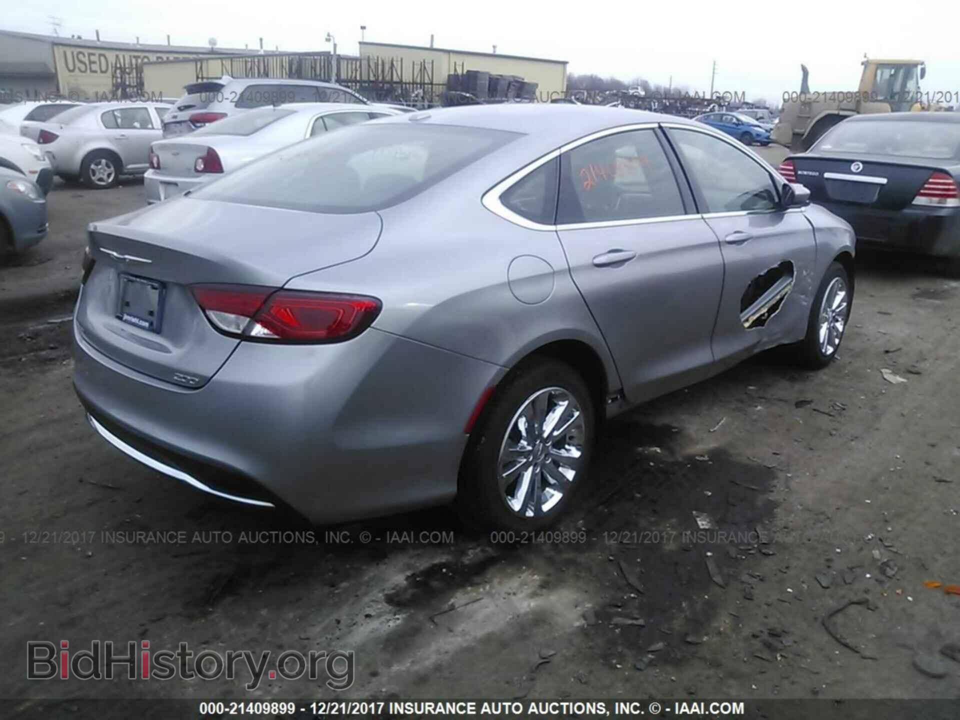 2016 Chrysler 200 - VIN: 1C3CCCAB1GN136130 - Photo 4