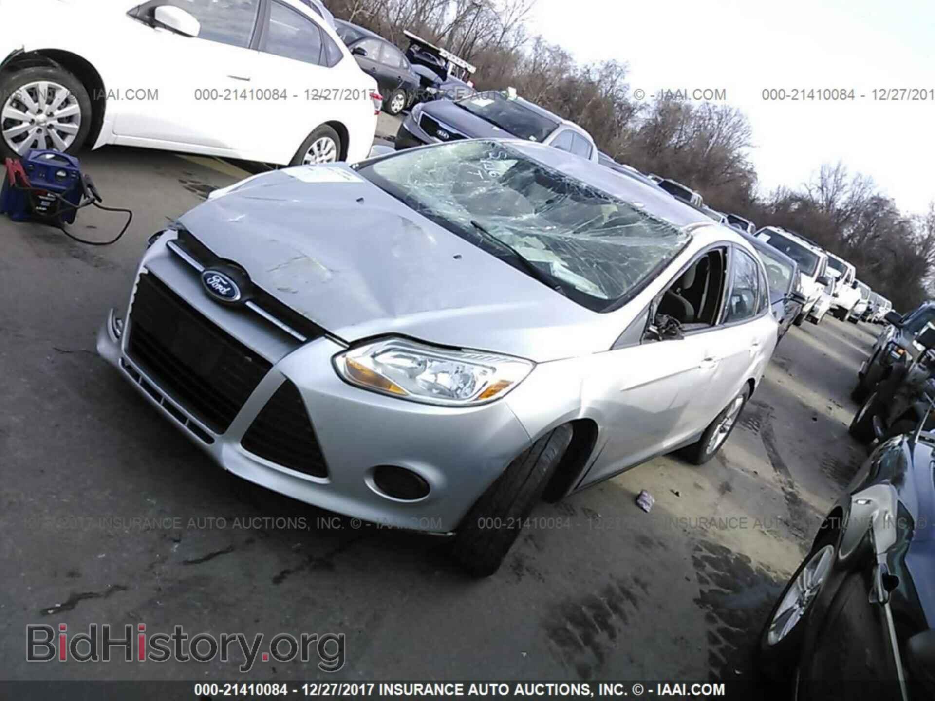 2014 Ford Focus - VIN: 1FADP3F21EL234263 - Фото 2