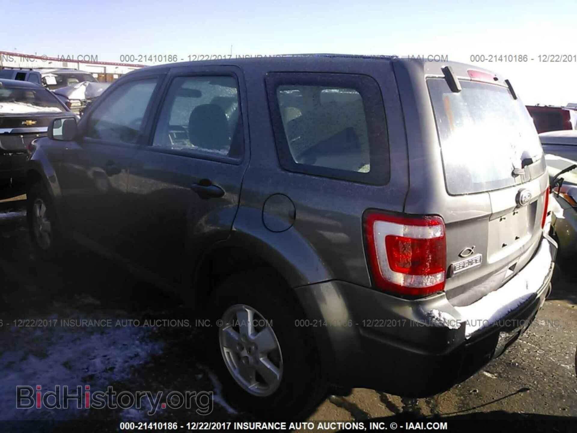 2011 Ford Escape - VIN: 1FMCU0C79BKC04535 - Photo 3