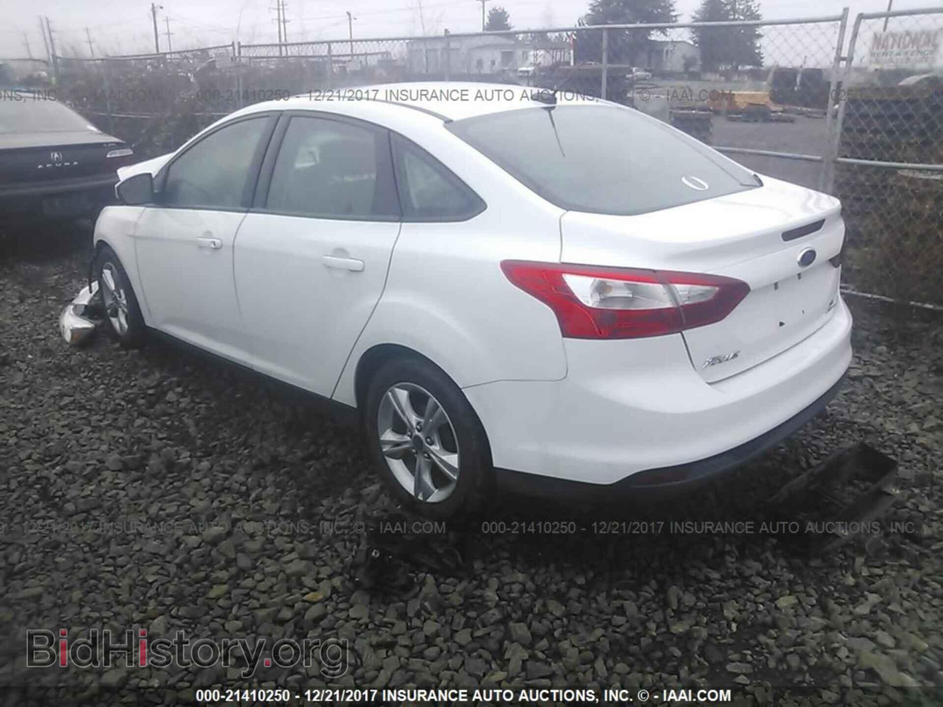 2014 Ford Focus - VIN: 1FADP3F27EL313243 - Photo 3