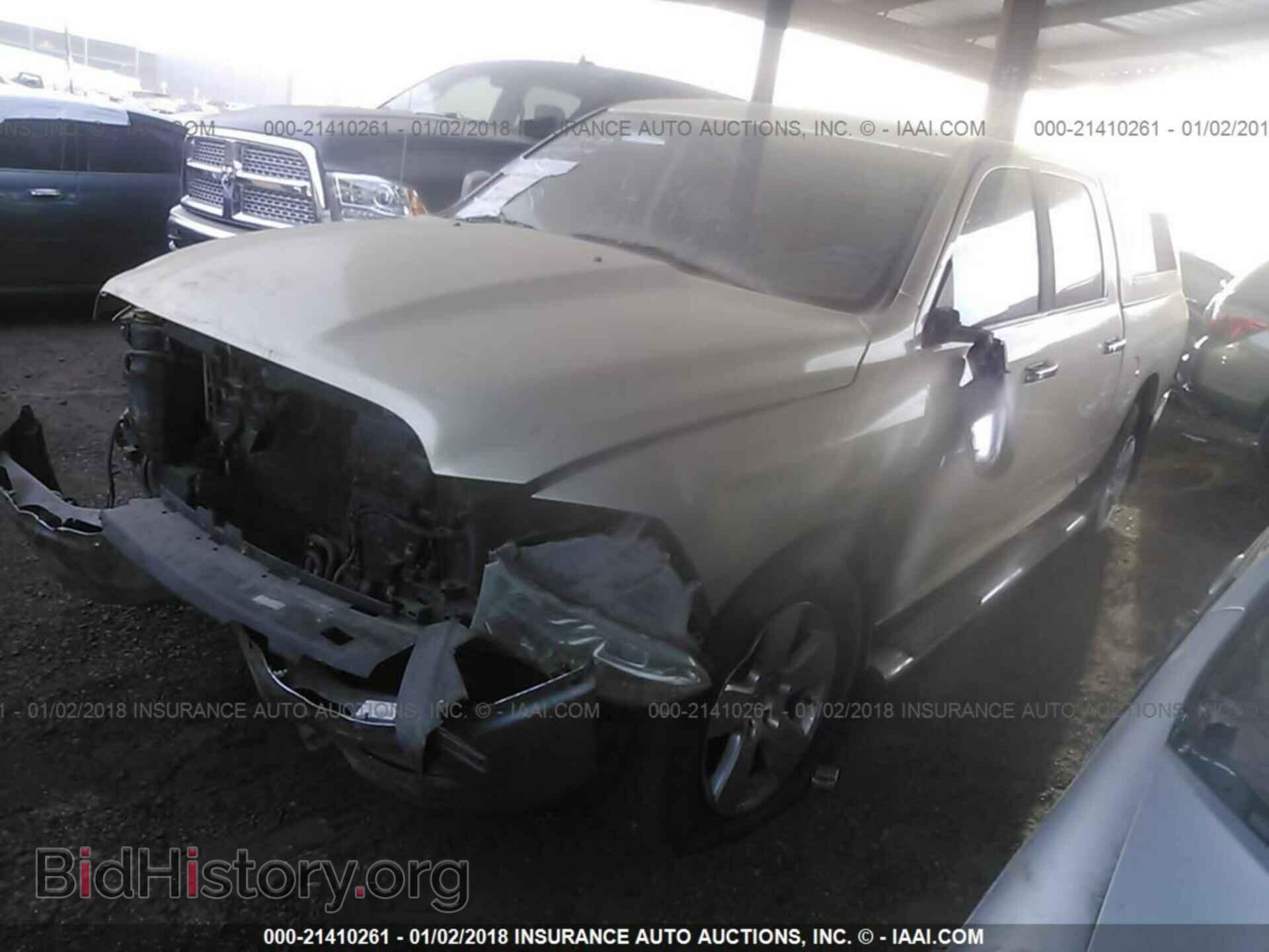 2011 Dodge Ram 1500 - VIN: 1D7RB1CT7BS569194 - Фото 2