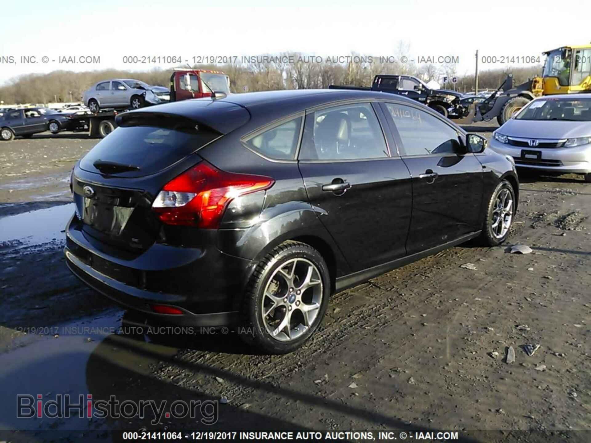2013 Ford Focus - VIN: 1FADP3K22DL383379 - Photo 4
