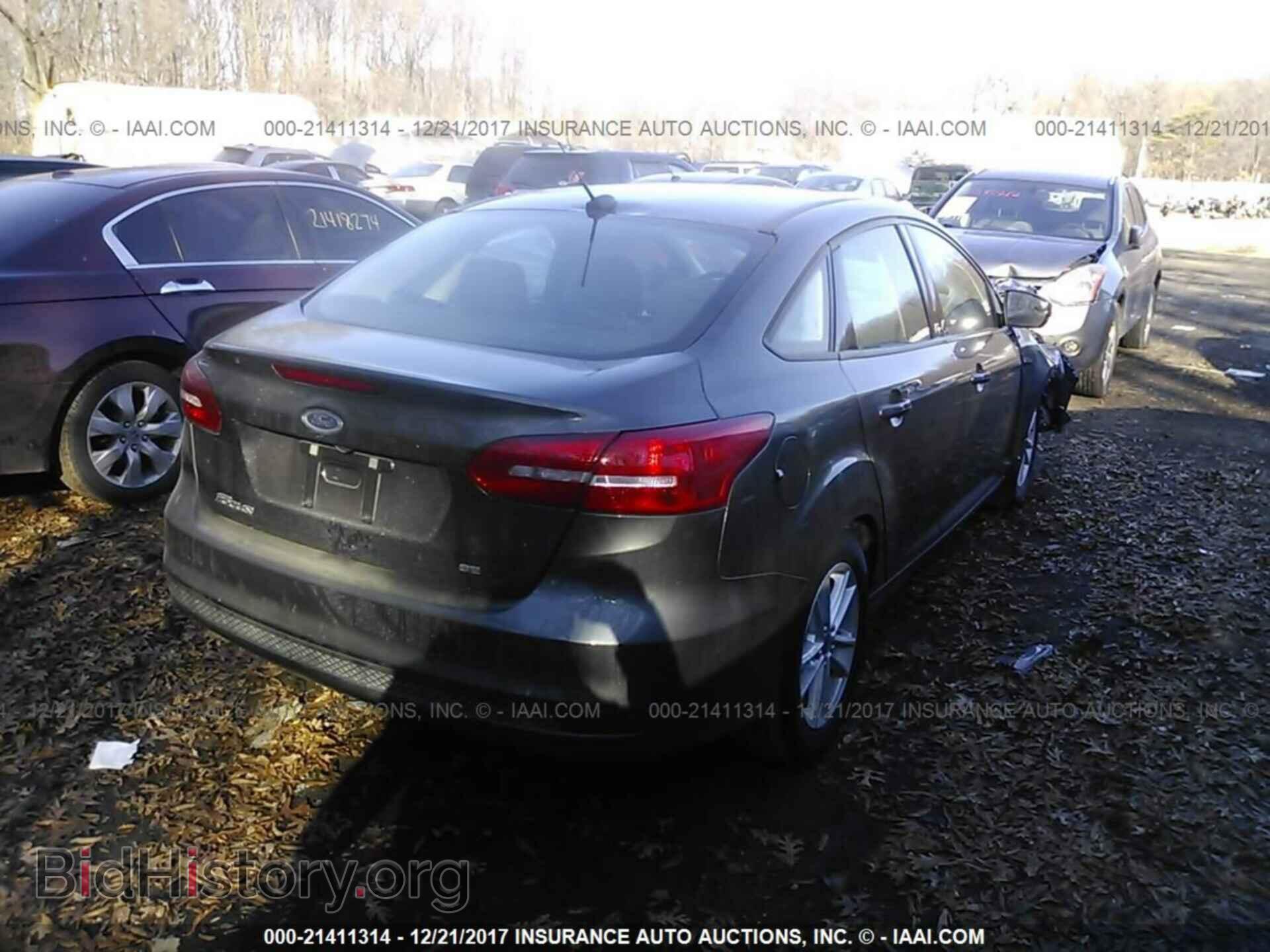 2015 Ford Focus - VIN: 1FADP3F24FL250426 - Фото 4