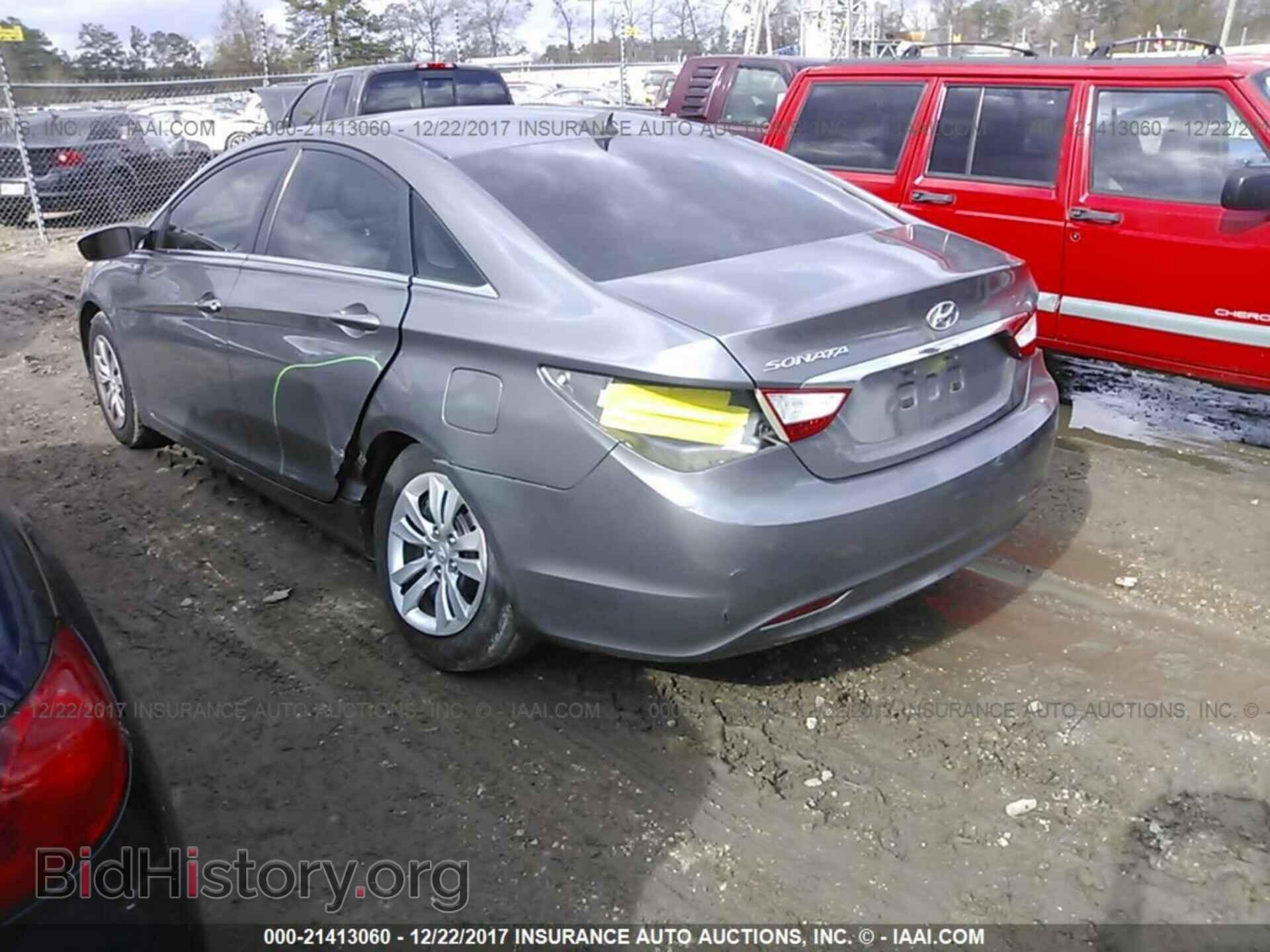 2012 Hyundai Sonata - VIN: 5NPEB4AC8CH479825 - Фото 3
