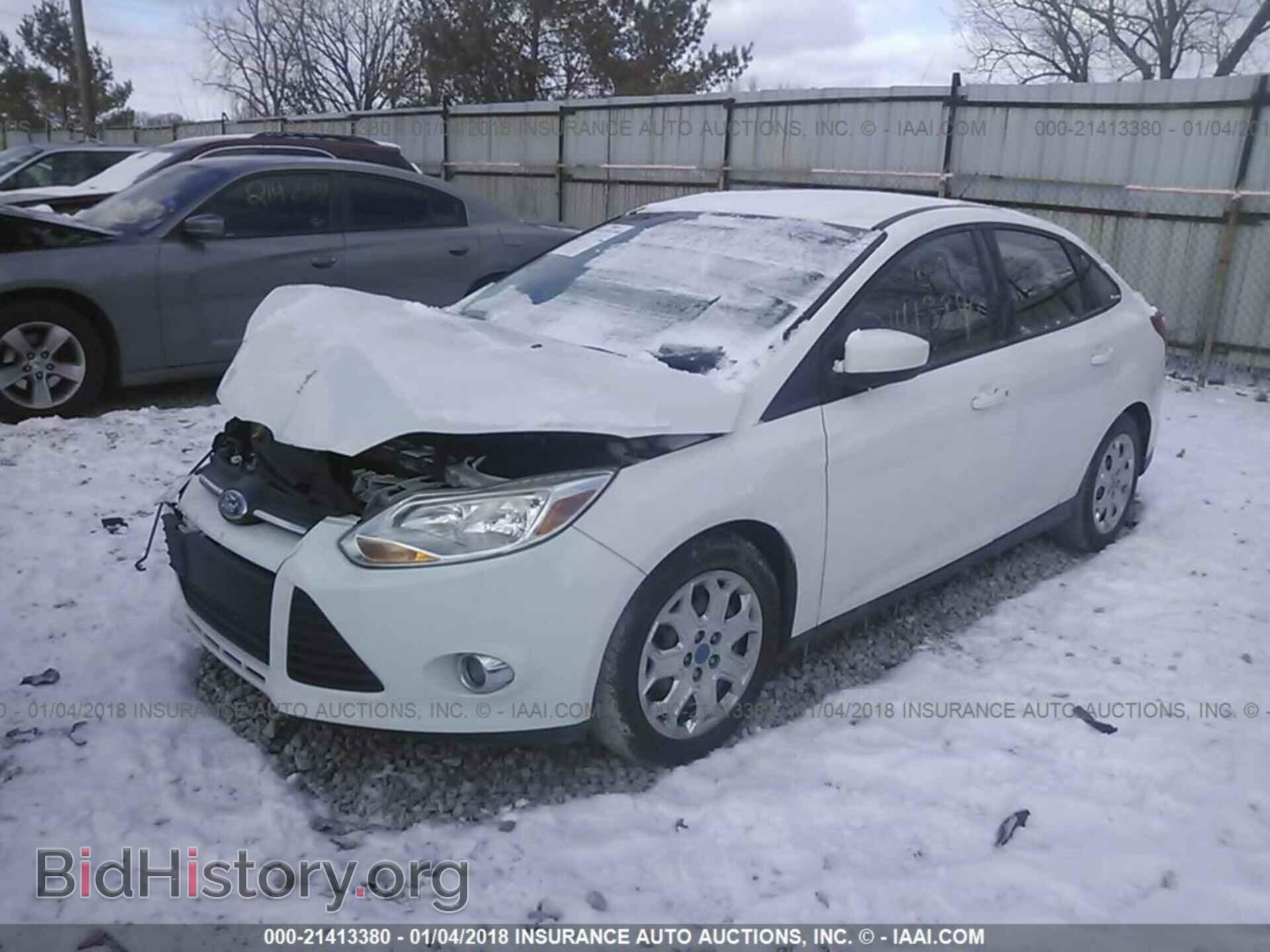 2012 Ford Focus - VIN: 1FAHP3F22CL211332 - Фото 2