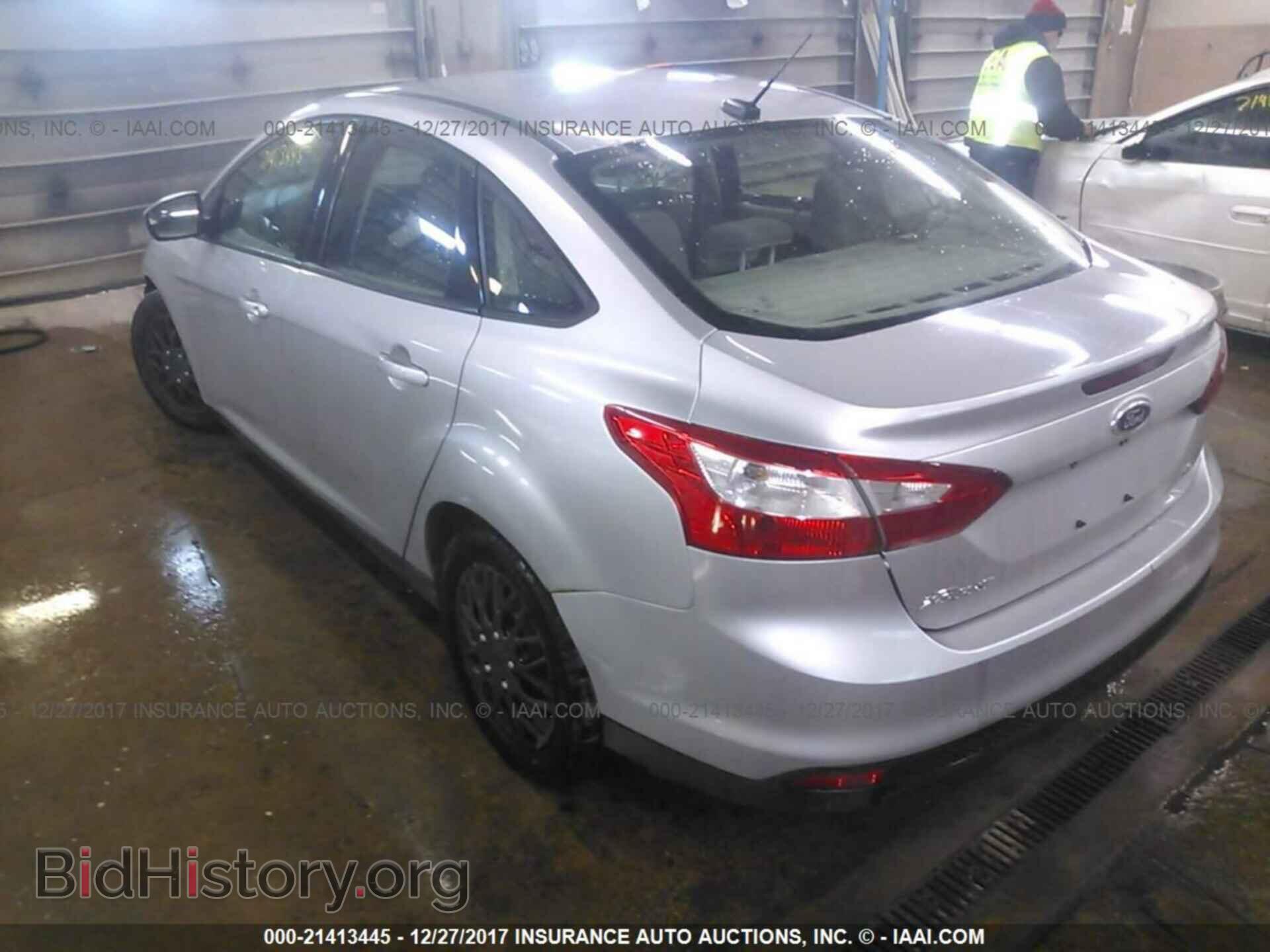 2012 Ford Focus - VIN: 1FAHP3F22CL215381 - Фото 3