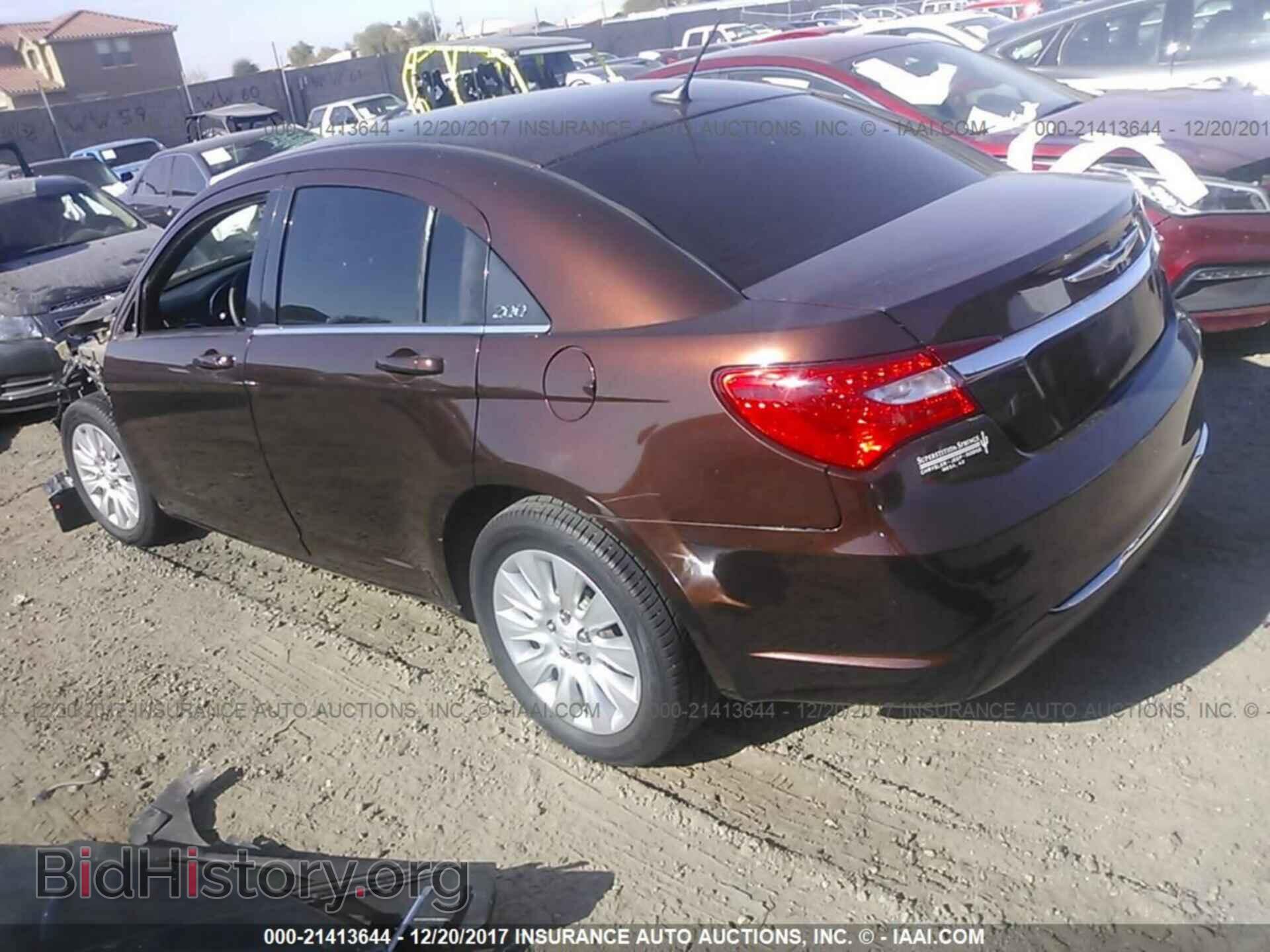 2013 Chrysler 200 - VIN: 1C3CCBABXDN658390 - Photo 3
