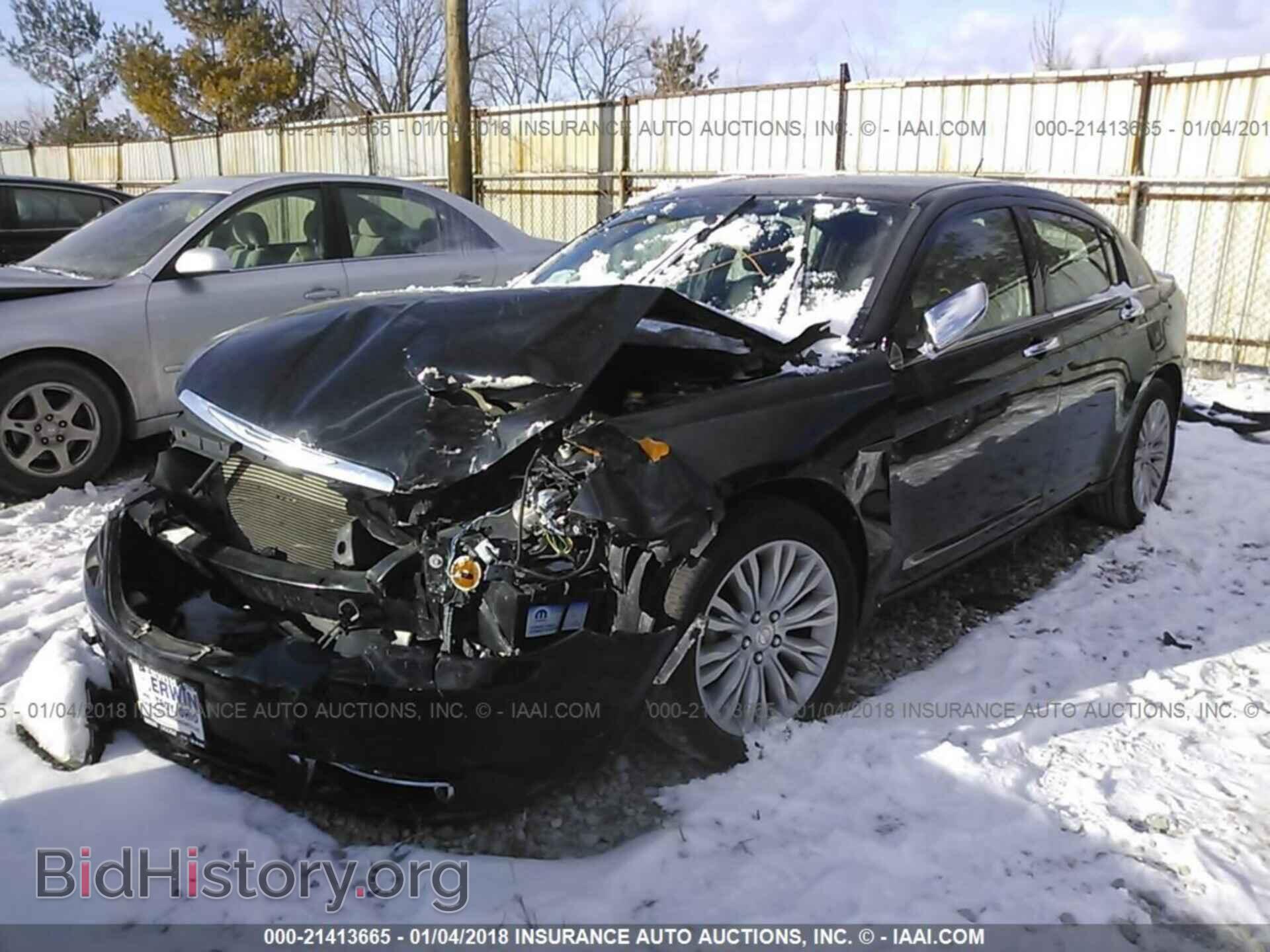 2012 Chrysler 200 - VIN: 1C3CCBCG1CN144354 - Фото 2