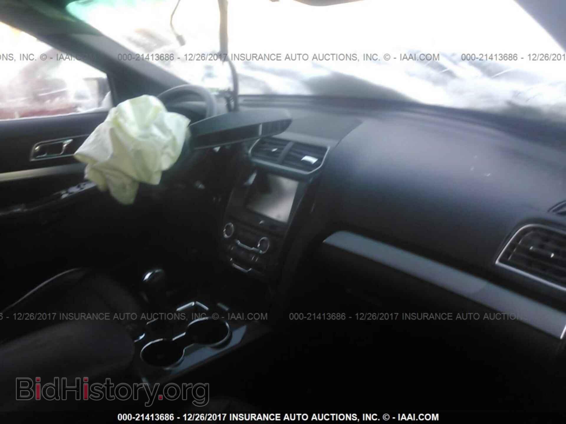 2016 Ford Explorer - VIN: 1FM5K8D82GGA38020 - Photo 5