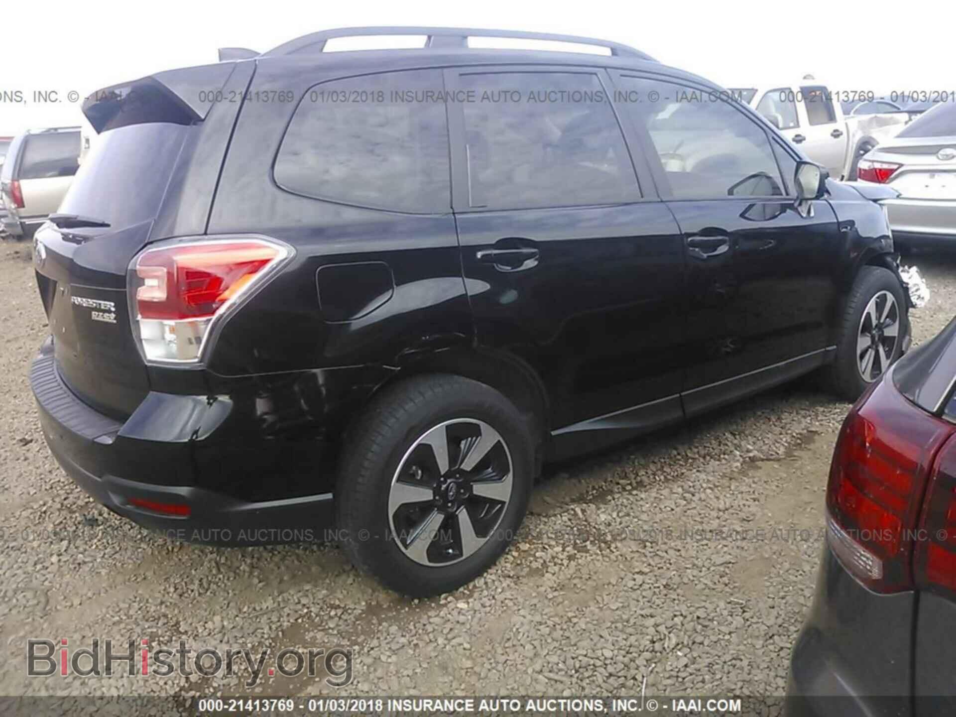 2017 Subaru Forester - VIN: JF2SJAGC0HH446739 - Фото 4
