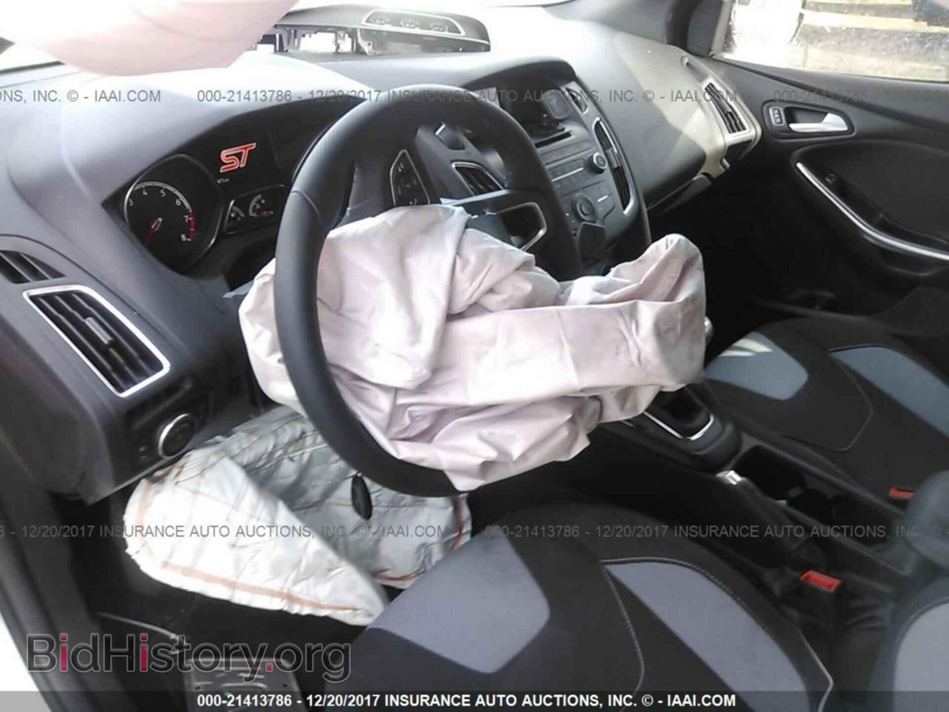 2017 Ford Focus - VIN: 1FADP3L9XHL310083 - Photo 5
