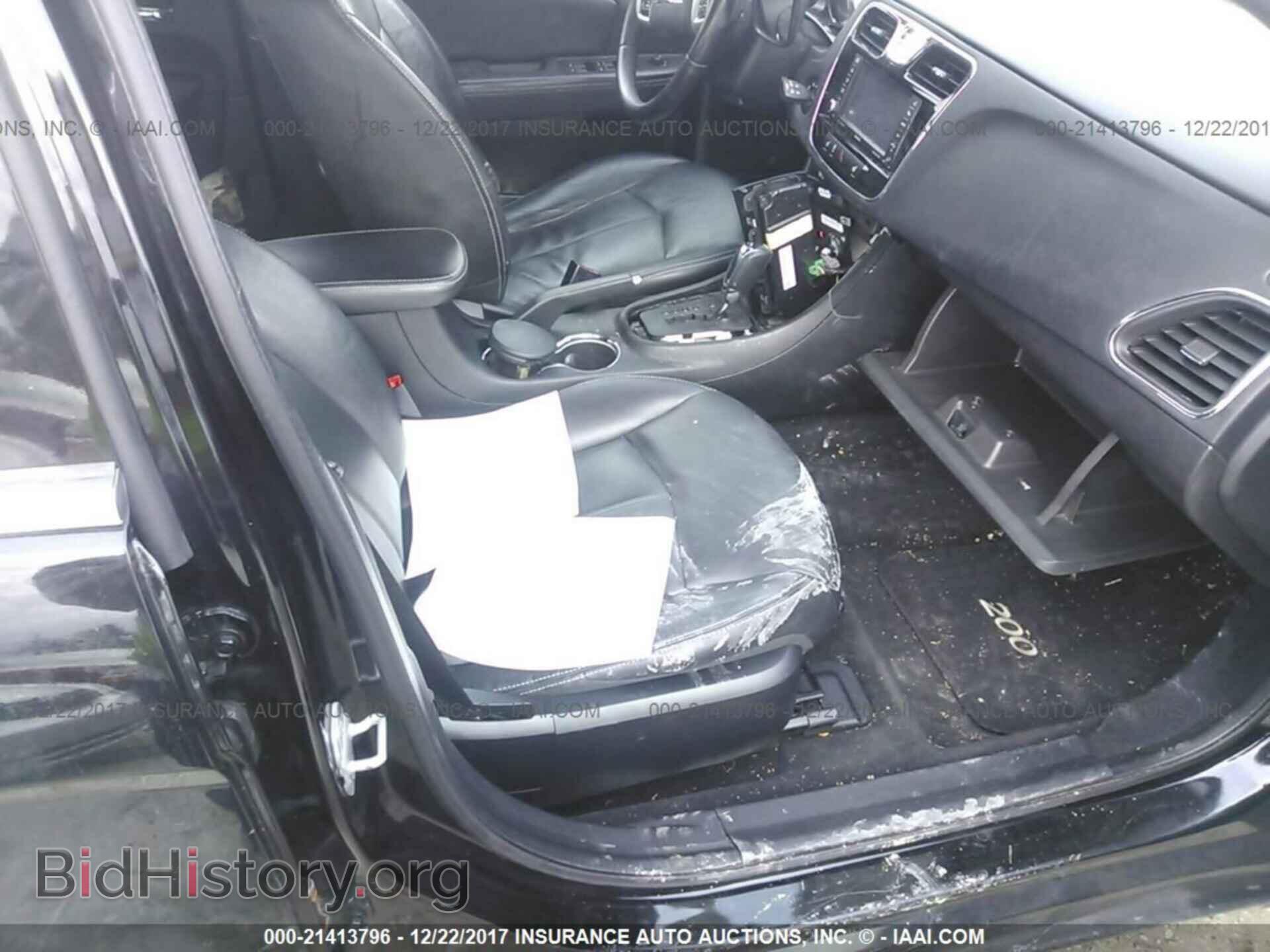 2011 Chrysler 200 - VIN: 1C3BC2FB5BN597192 - Photo 5