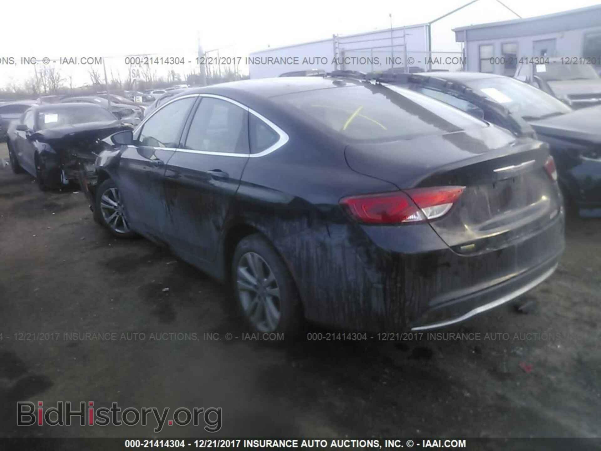 2015 Chrysler 200 - VIN: 1C3CCCAB5FN640159 - Photo 3