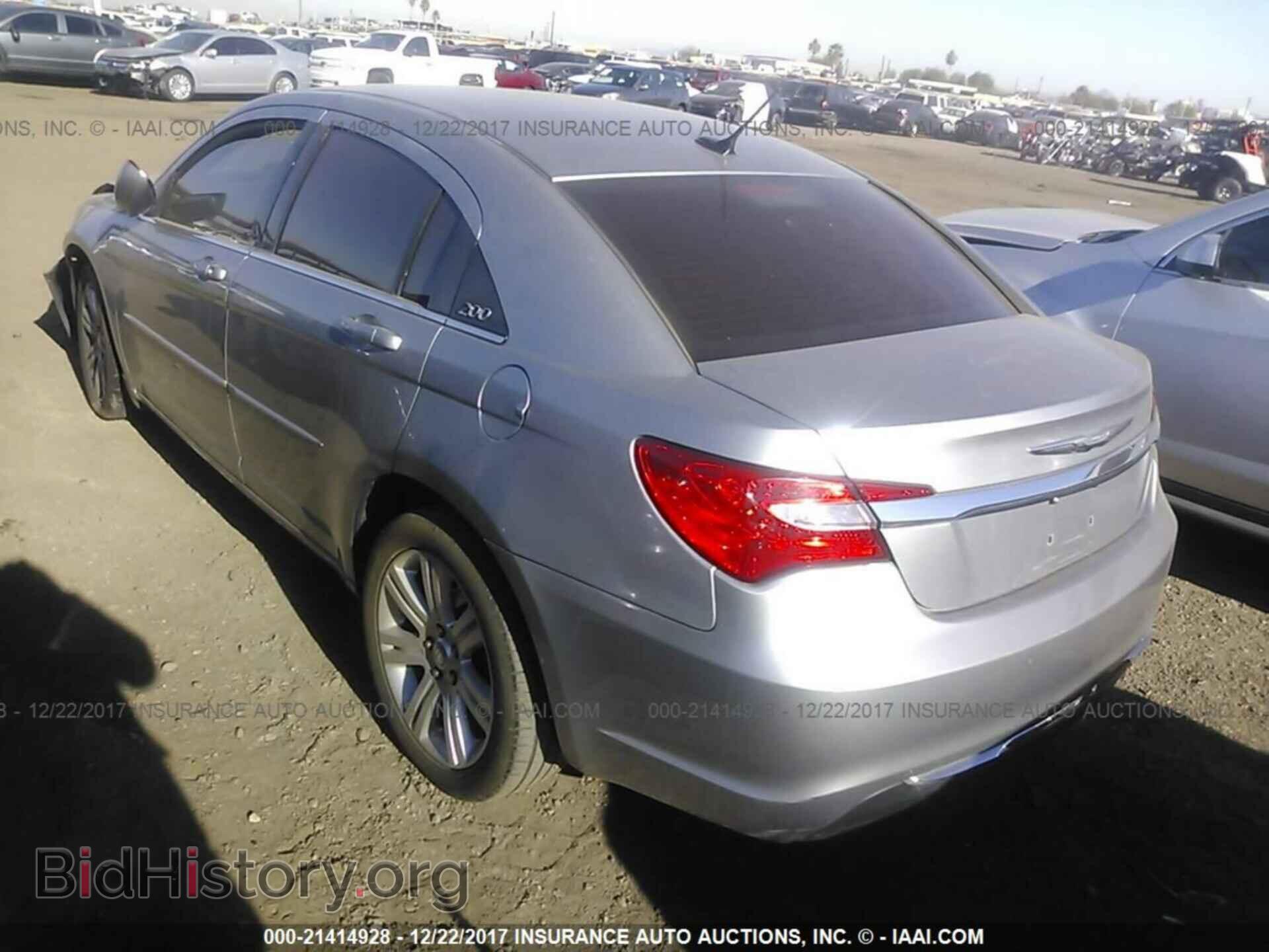 2013 Chrysler 200 - VIN: 1C3CCBBB4DN639736 - Фото 3