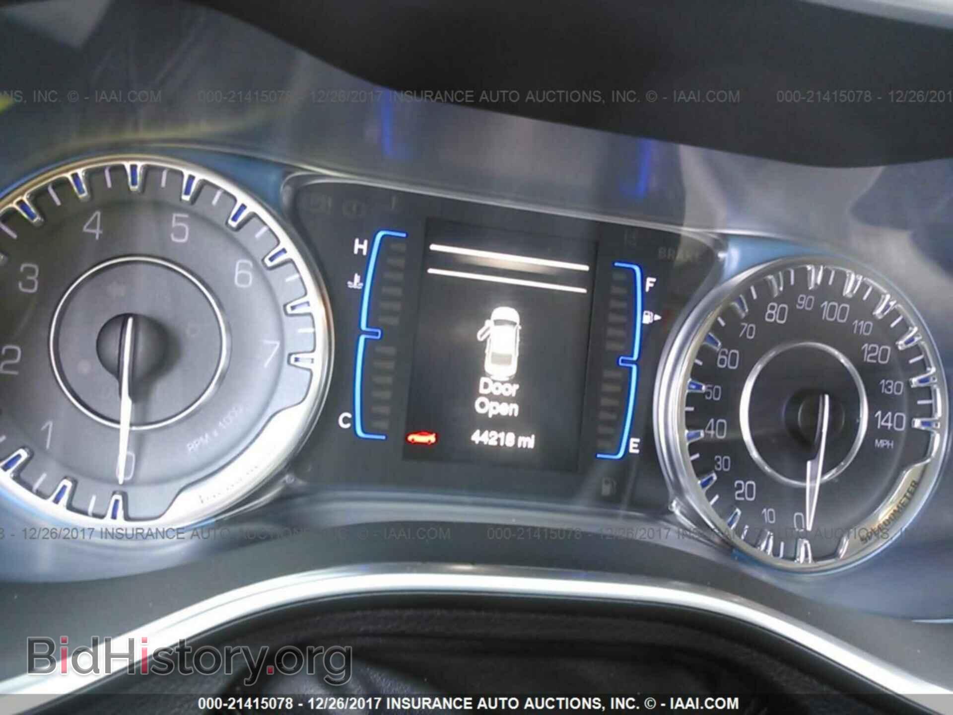 2016 Chrysler 200 - VIN: 1C3CCCAB3GN110726 - Фото 7