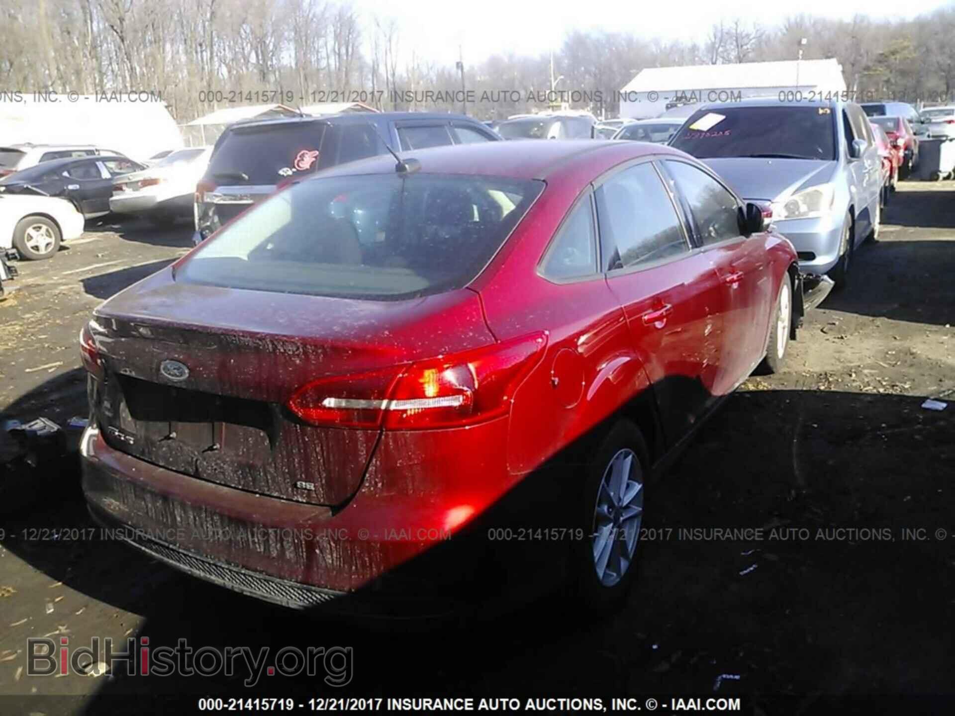 2016 Ford Focus - VIN: 1FADP3F24GL318421 - Фото 4
