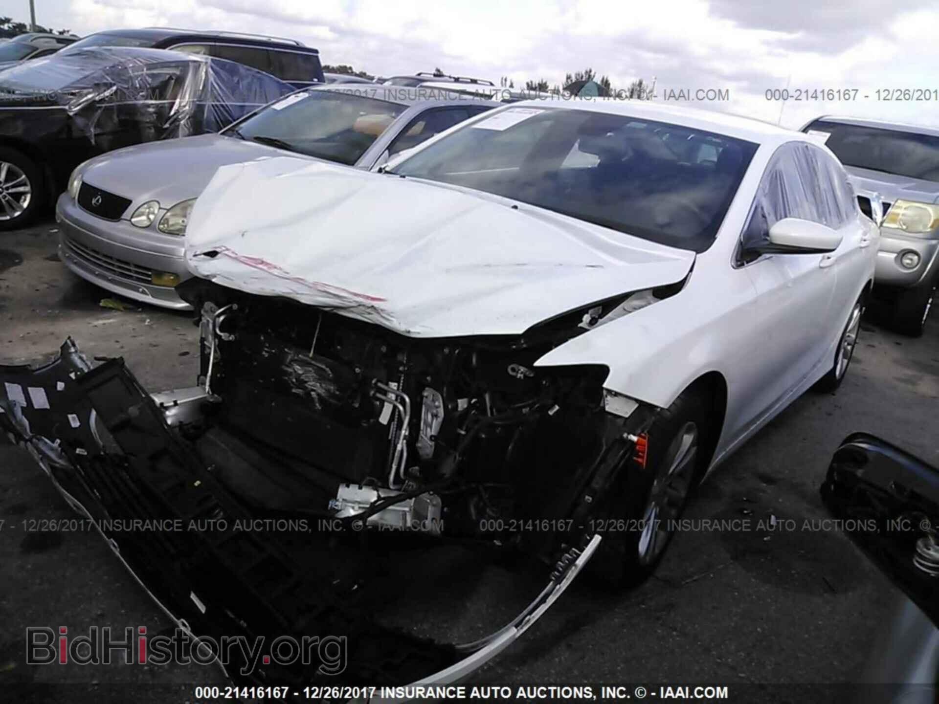 2015 Chrysler 200 - VIN: 1C3CCCAB7FN746161 - Фото 2