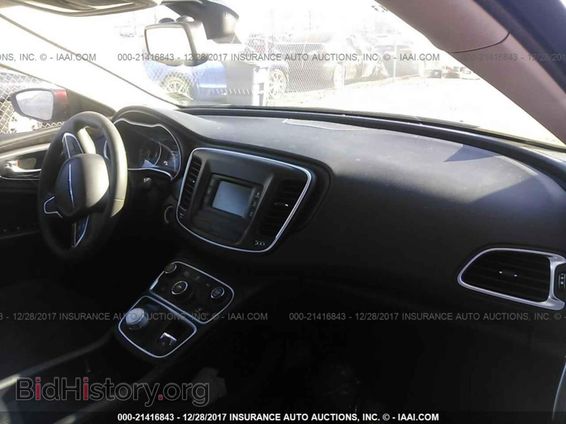 2015 Chrysler 200 - VIN: 1C3CCCAB6FN574933 - Photo 5