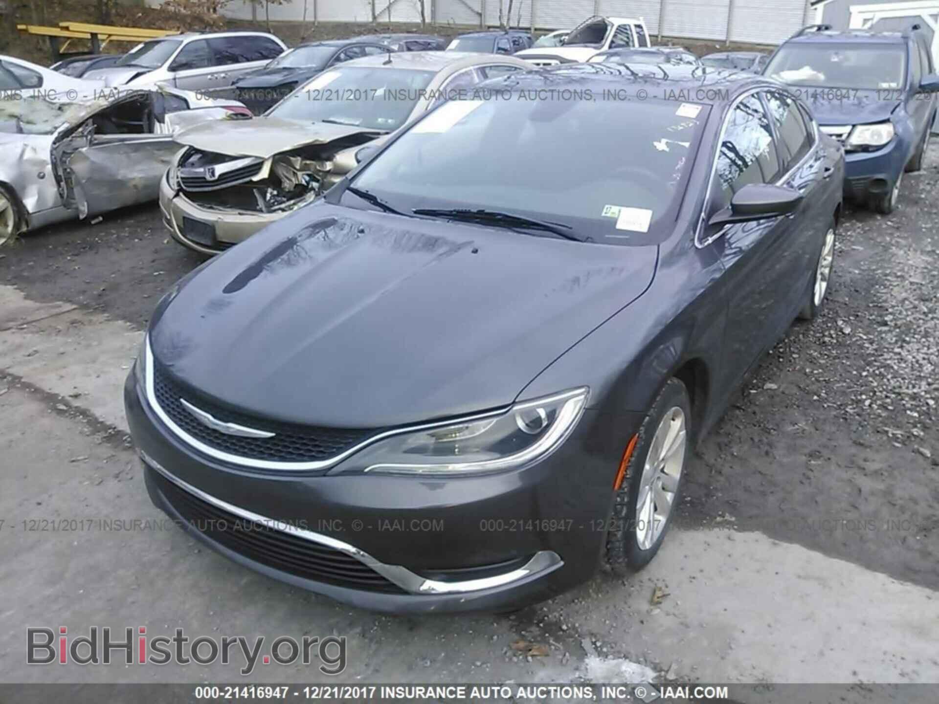 2015 Chrysler 200 - VIN: 1C3CCCABXFN538937 - Фото 2