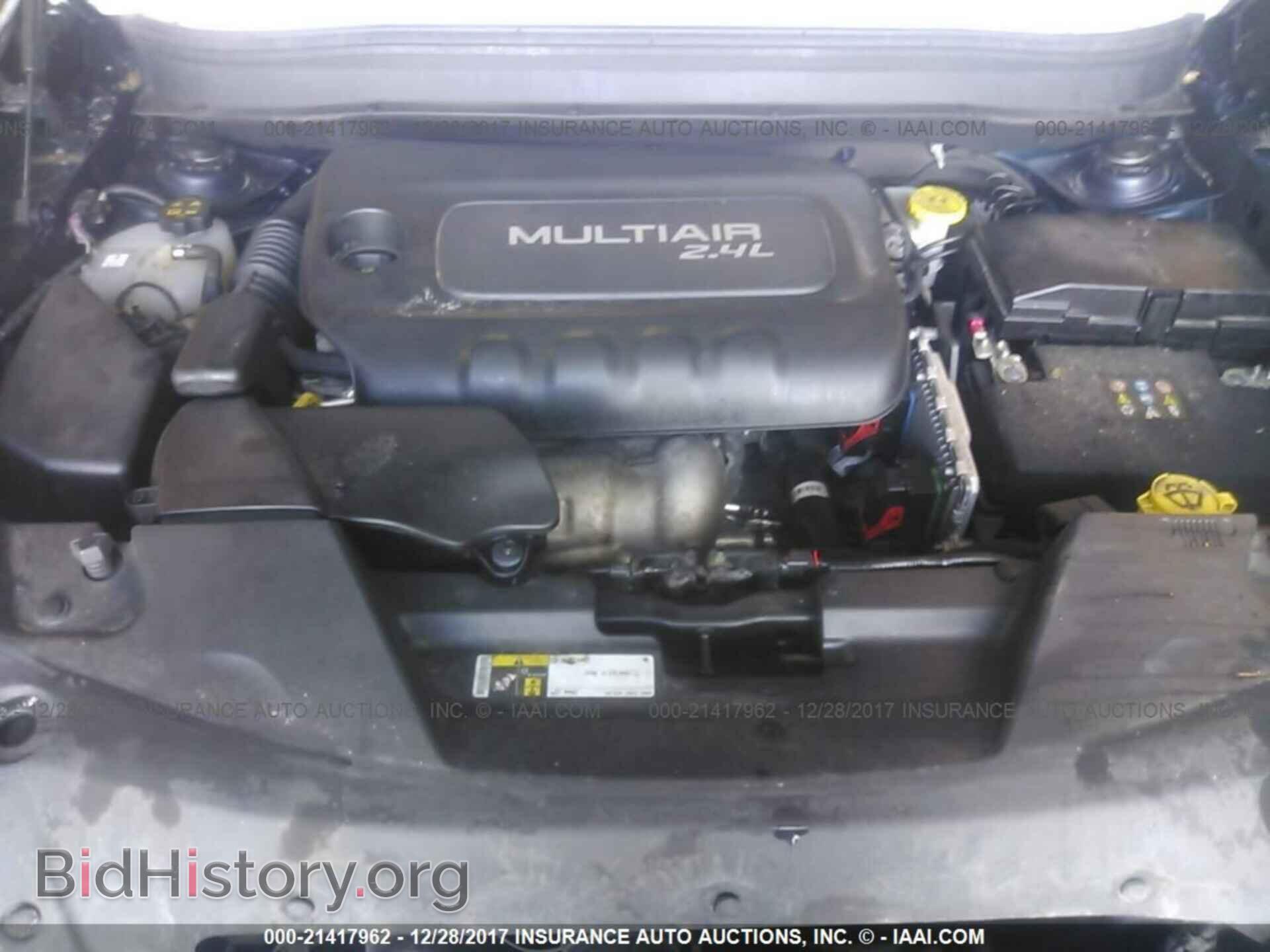 2014 Jeep Cherokee - VIN: 1C4PJLCB2EW157611 - Photo 10