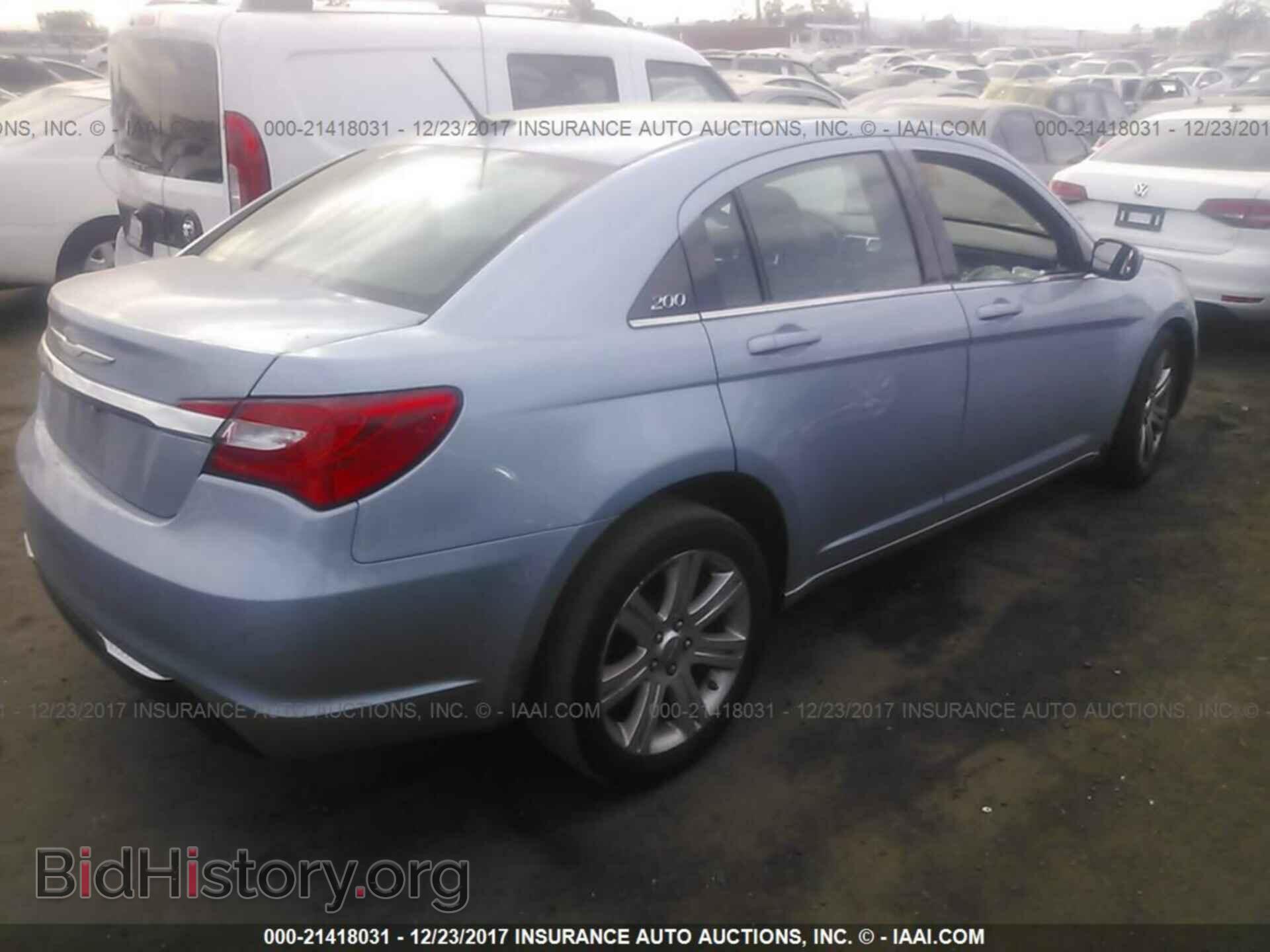 2013 Chrysler 200 - VIN: 1C3CCBAB5DN670317 - Фото 4